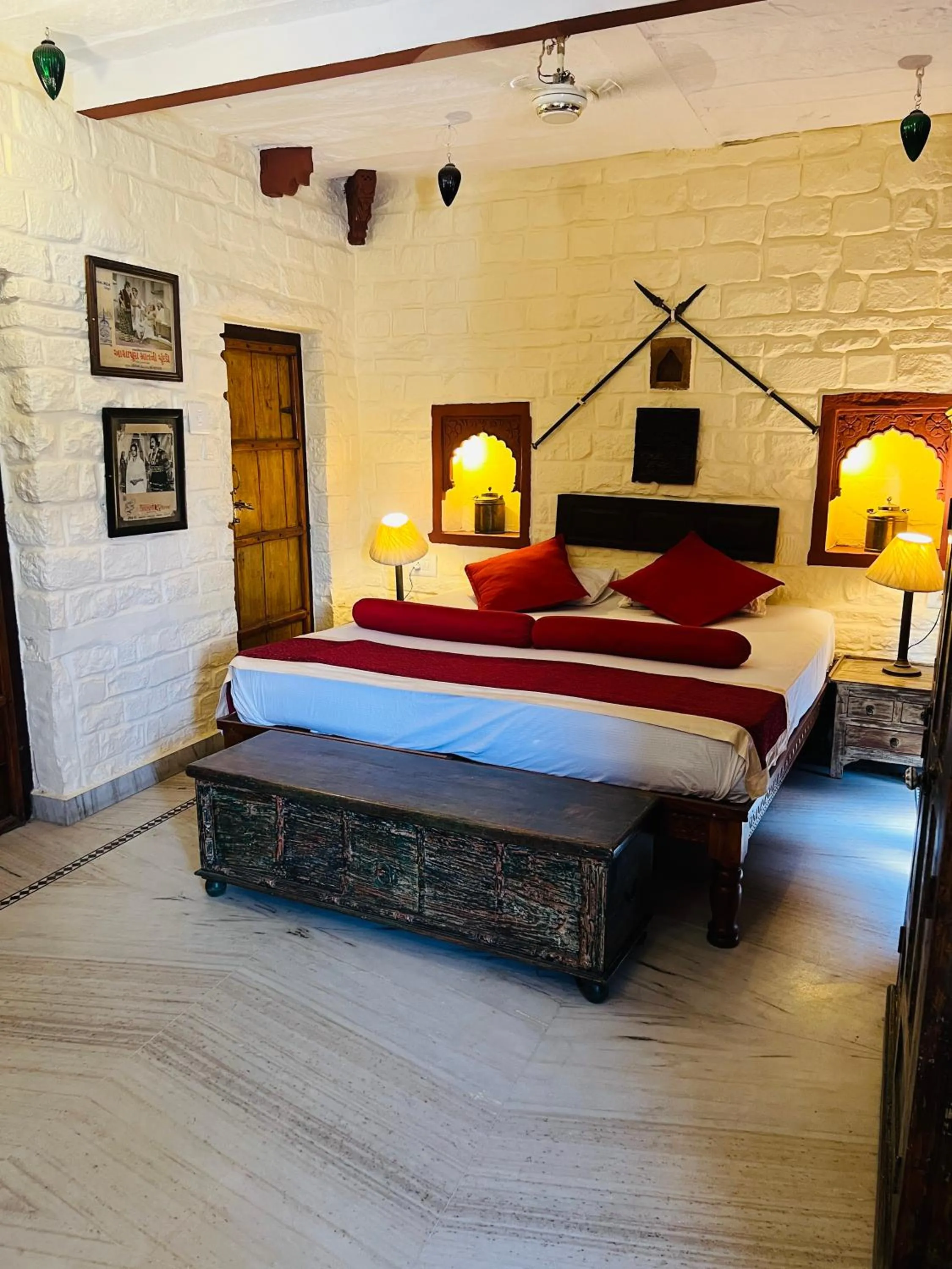 Photo of the whole room, Bed in Juna Mahal Boutique Home Stay