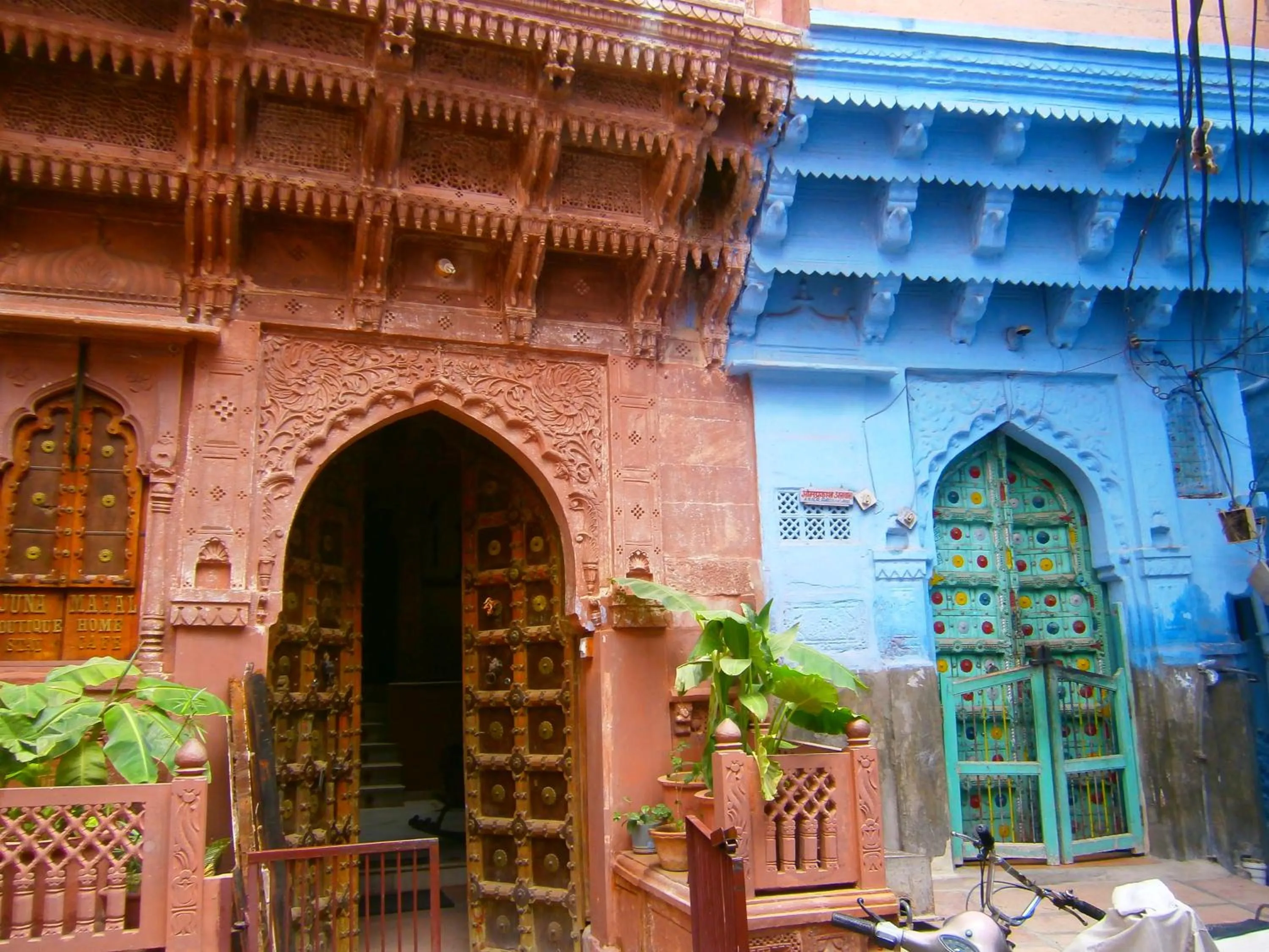 Facade/entrance in Juna Mahal Boutique Home Stay