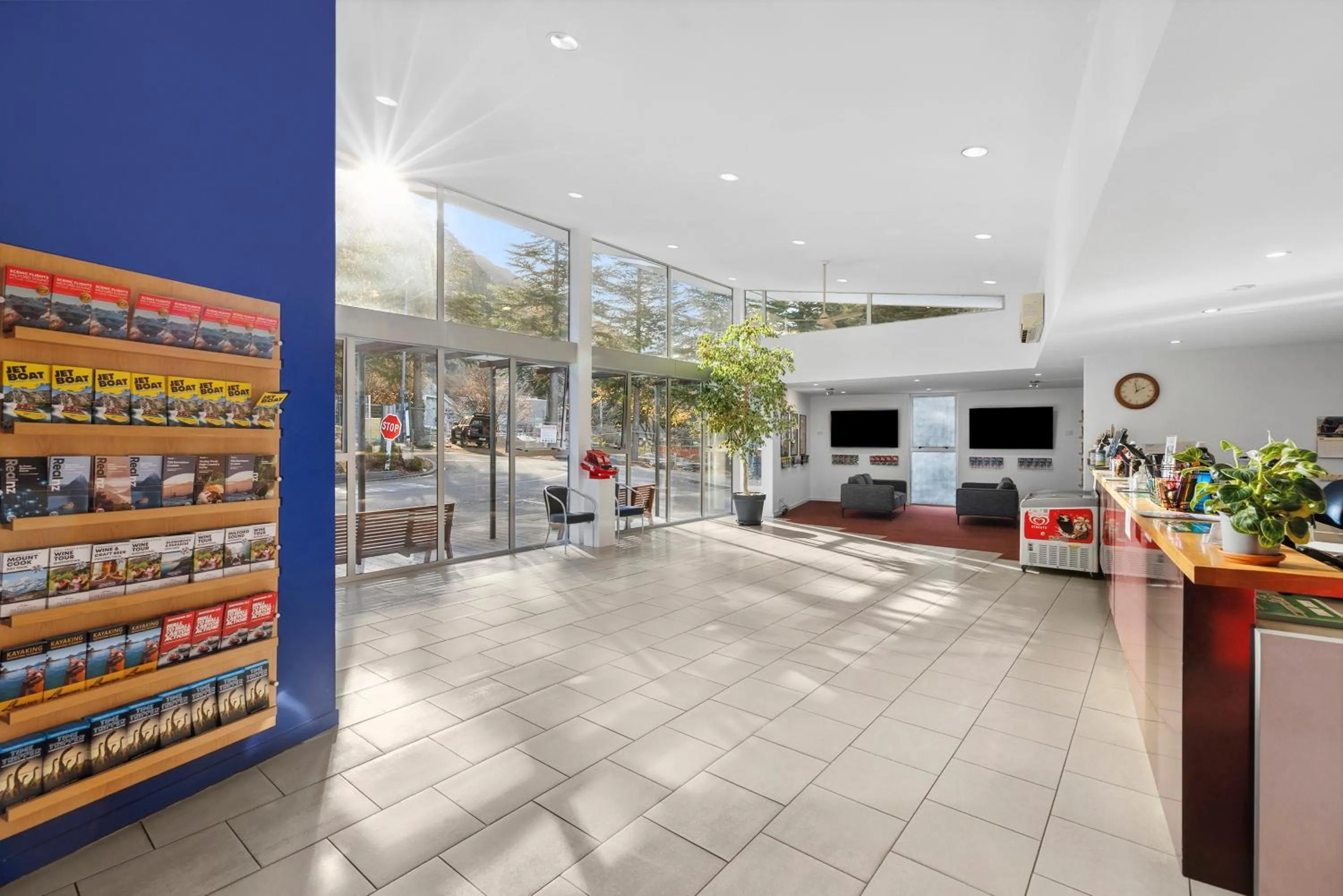 Lobby or reception in Hampshire Holiday Parks - Queenstown Lakeview