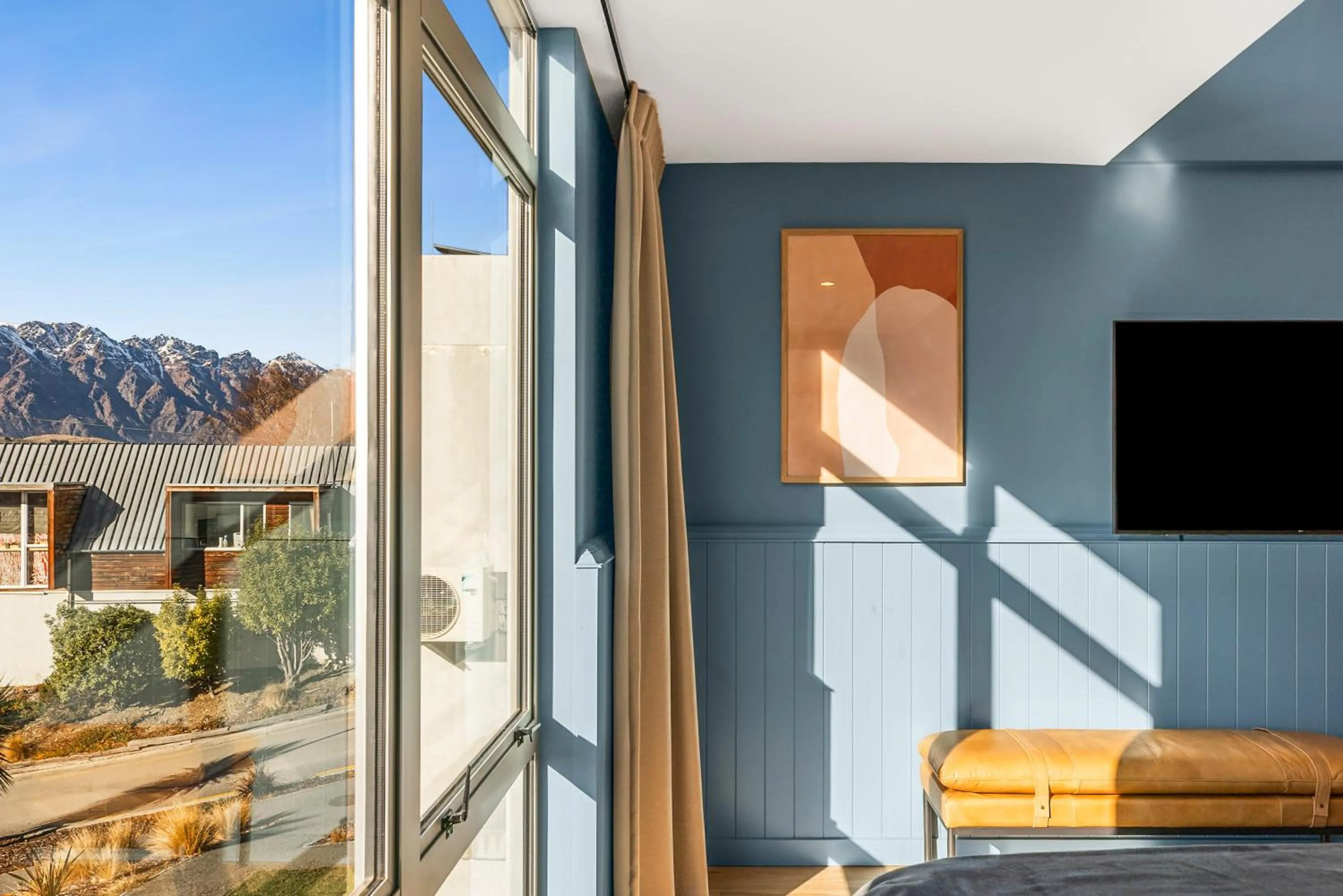 Decorative detail in Hampshire Holiday Parks - Queenstown Lakeview