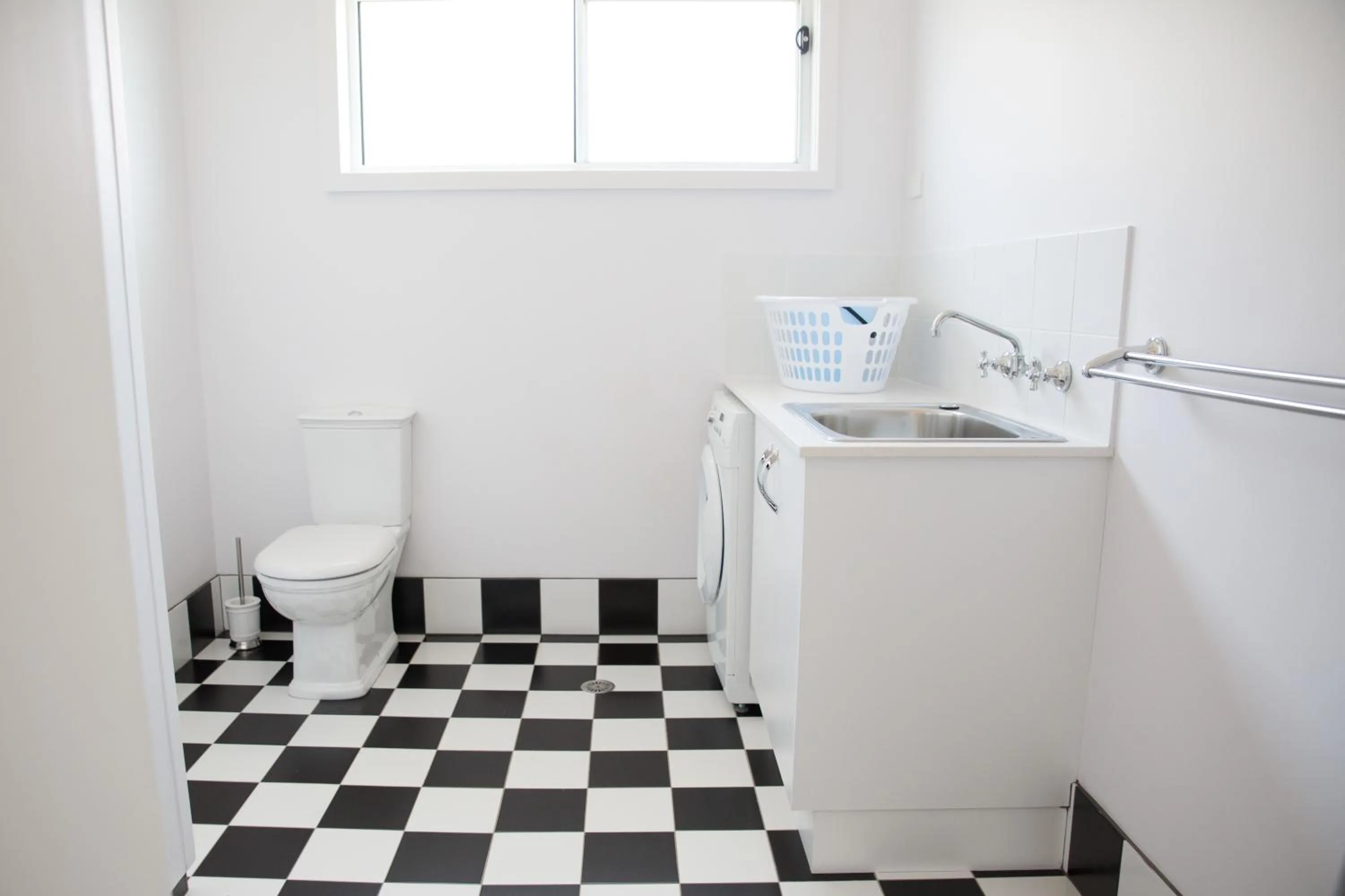 Amooran Oceanside Apartments and Motel