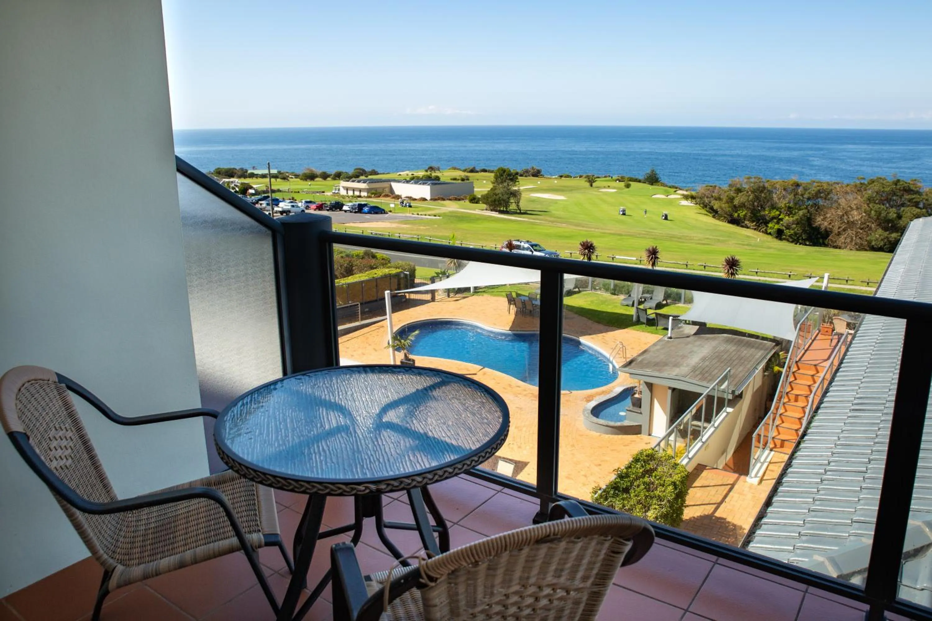 Amooran Oceanside Apartments and Motel