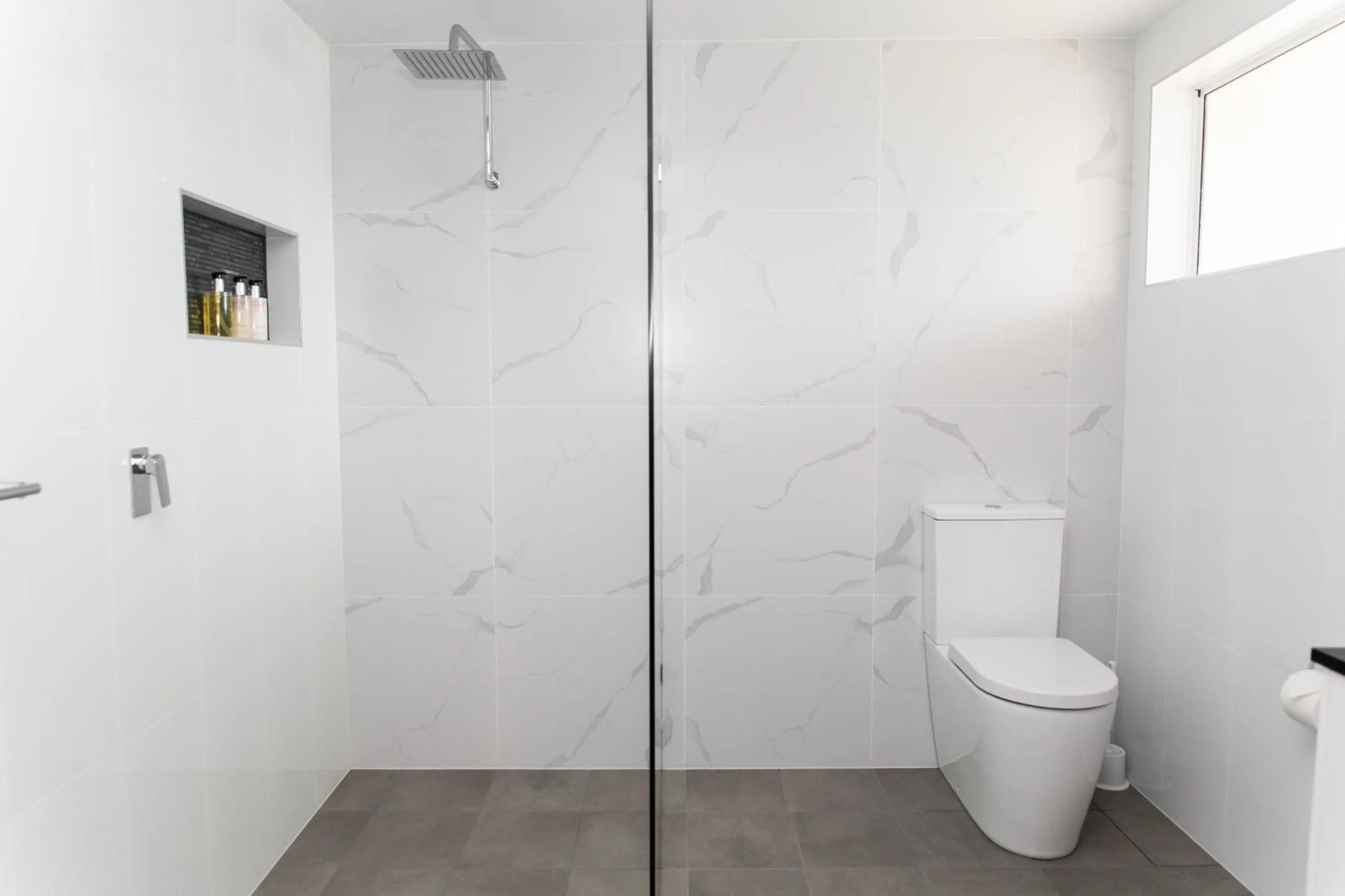 Amooran Oceanside Apartments and Motel