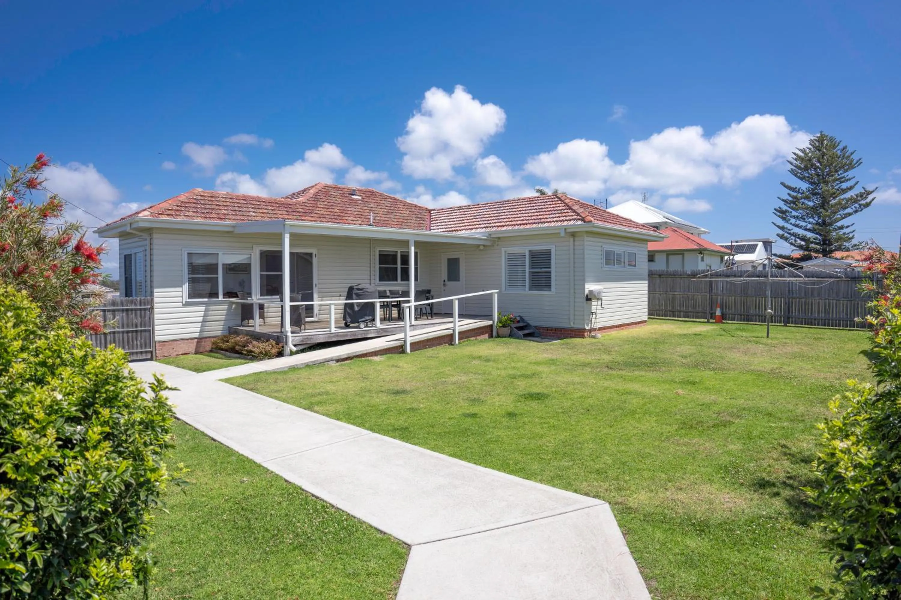 Amooran Oceanside Apartments and Motel