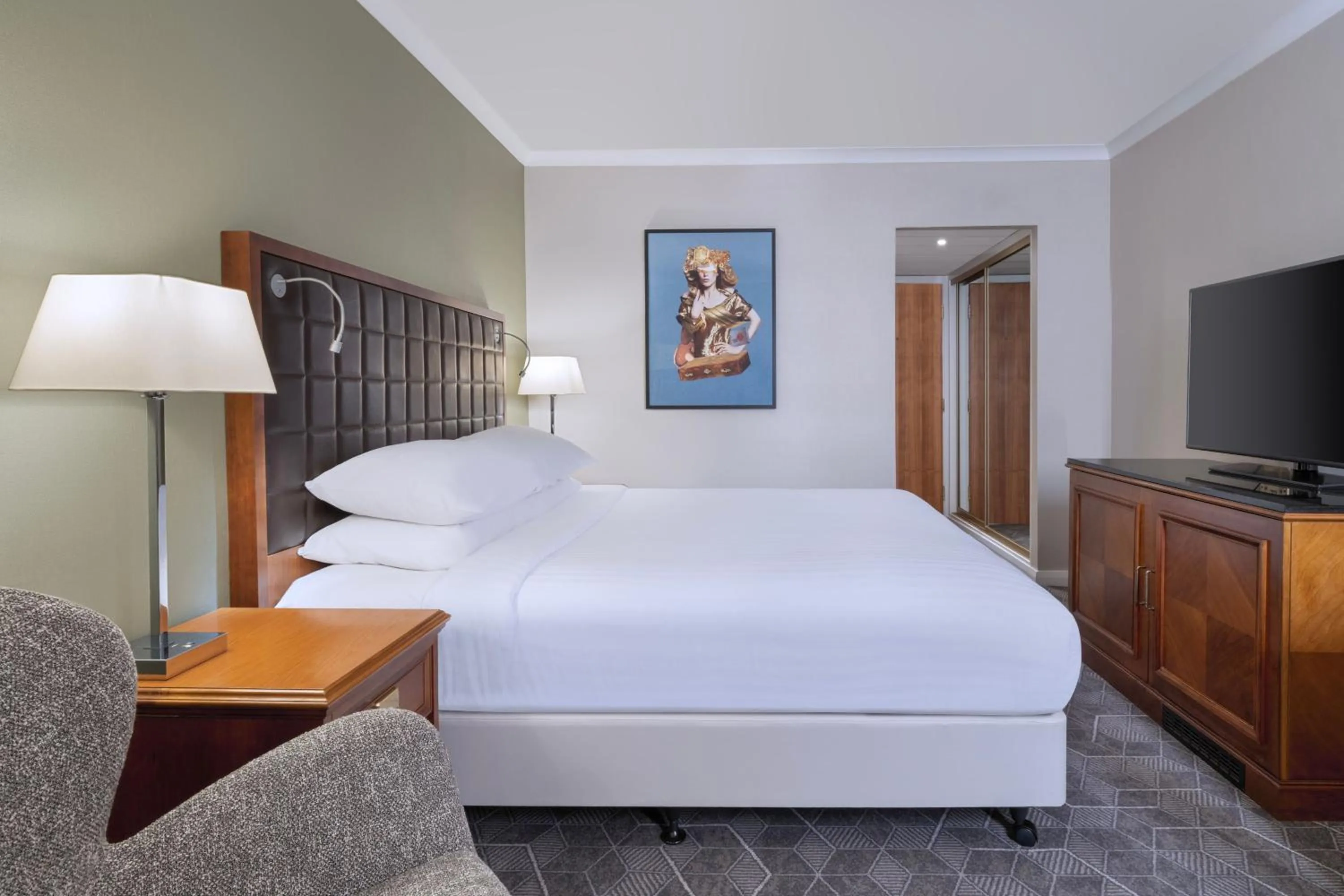 Photo of the whole room, Bed in Delta Hotels by Marriott Edinburgh