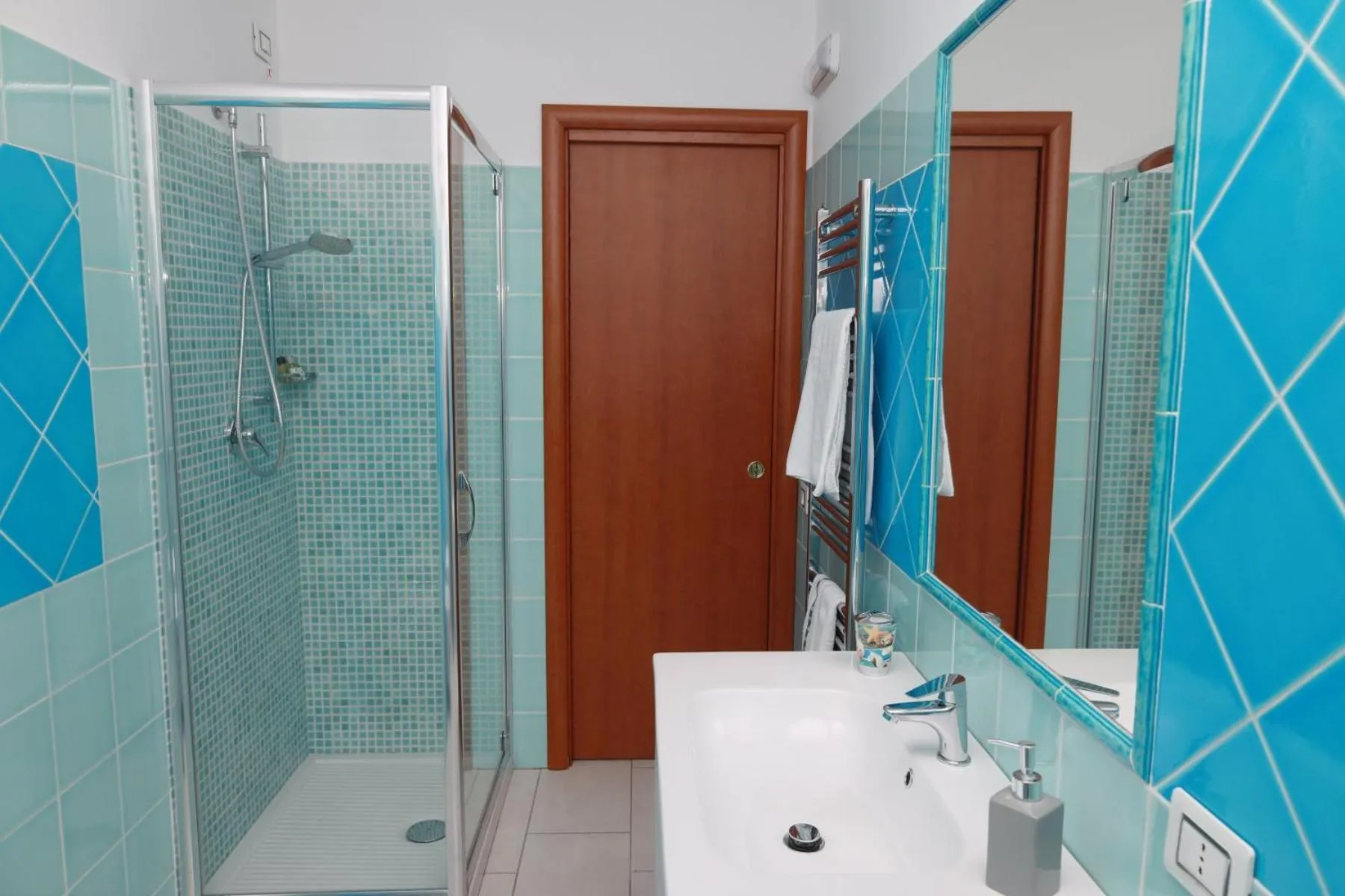 Shower in B&B Torre Nave