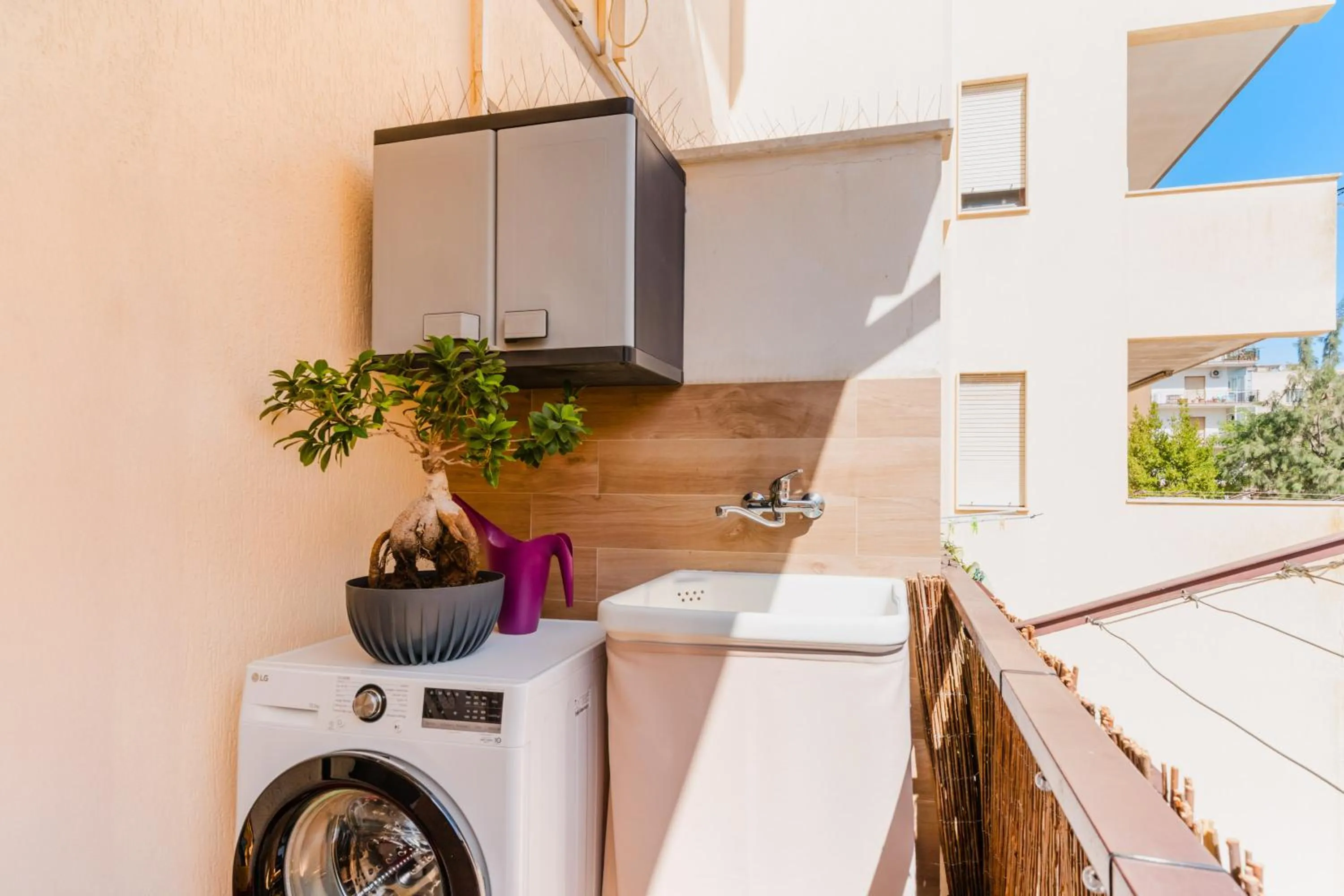 washing machine in B&B Kalurya - Lecce Selection