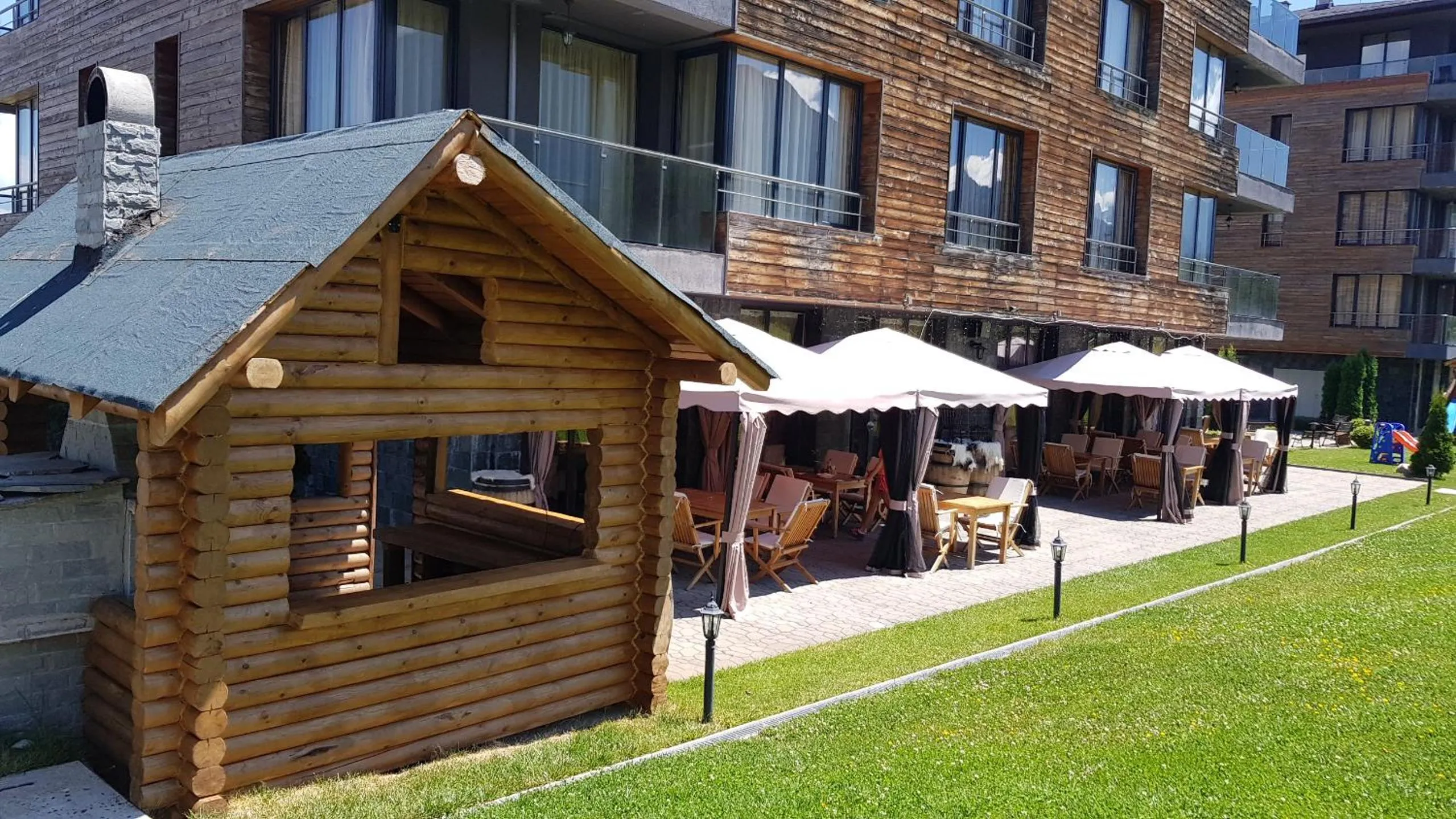 BBQ facilities in Cornelia Deluxe Residence