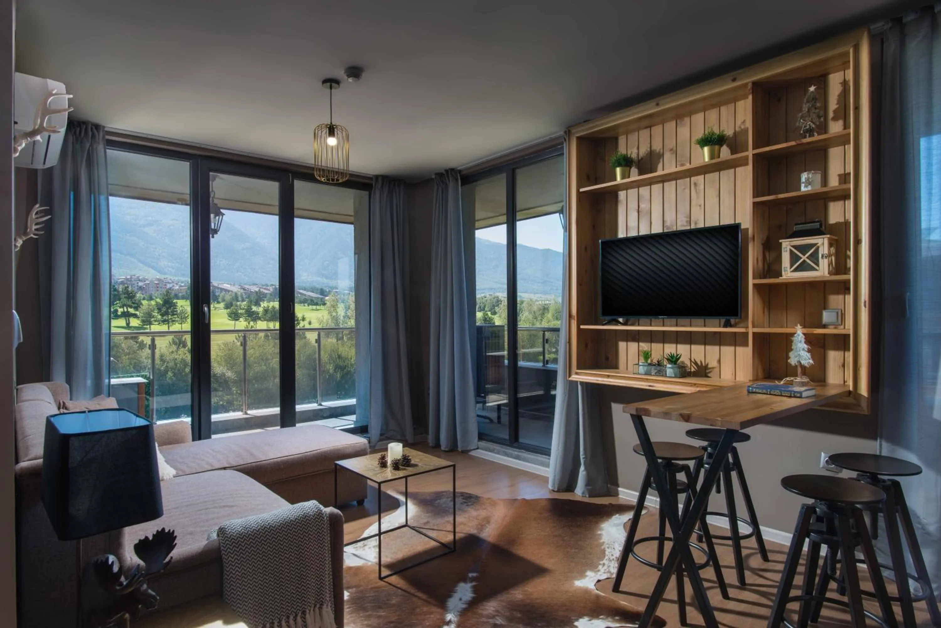 TV and multimedia in Cornelia Deluxe Residence