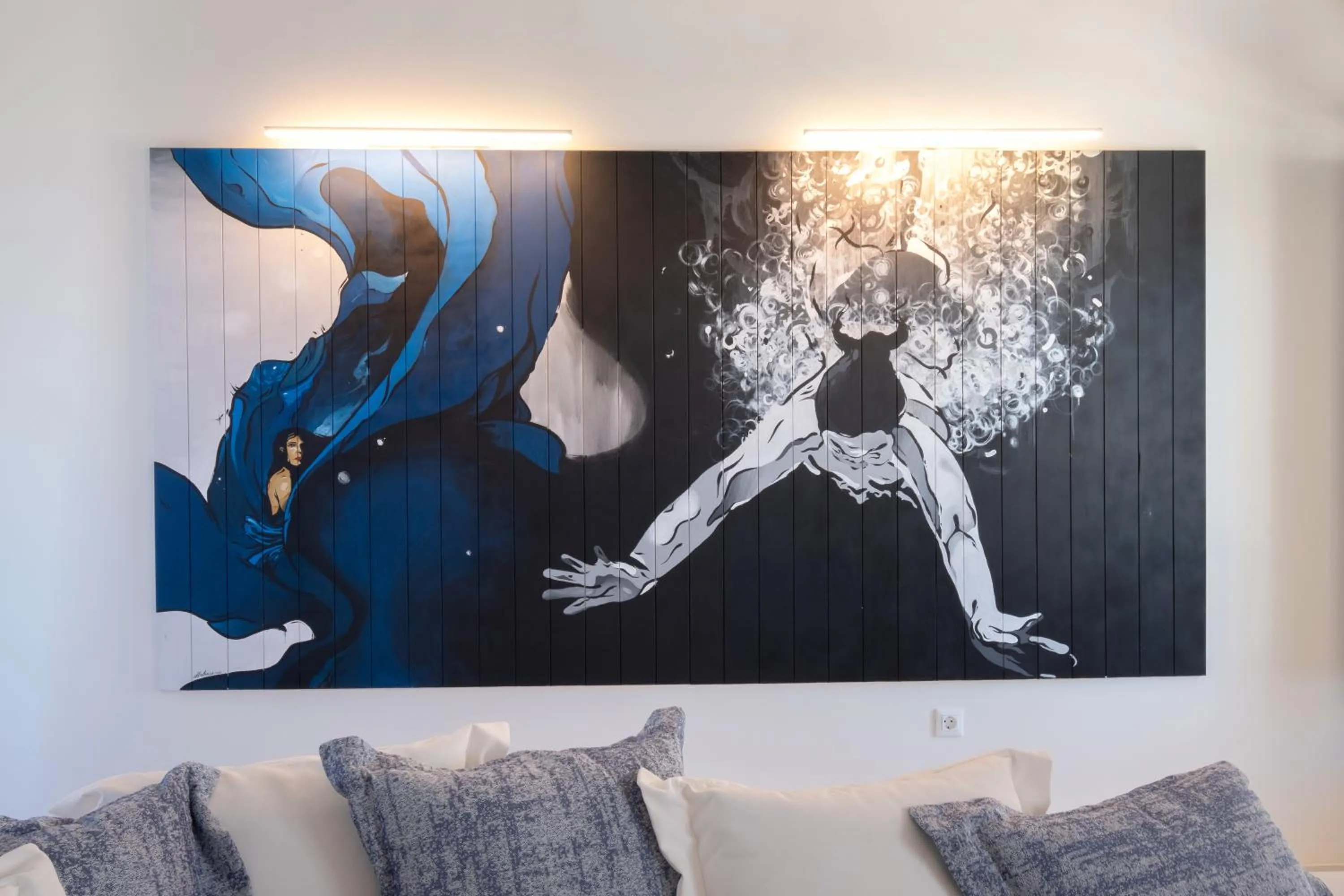 Decorative detail in IfestAu.4 Suites