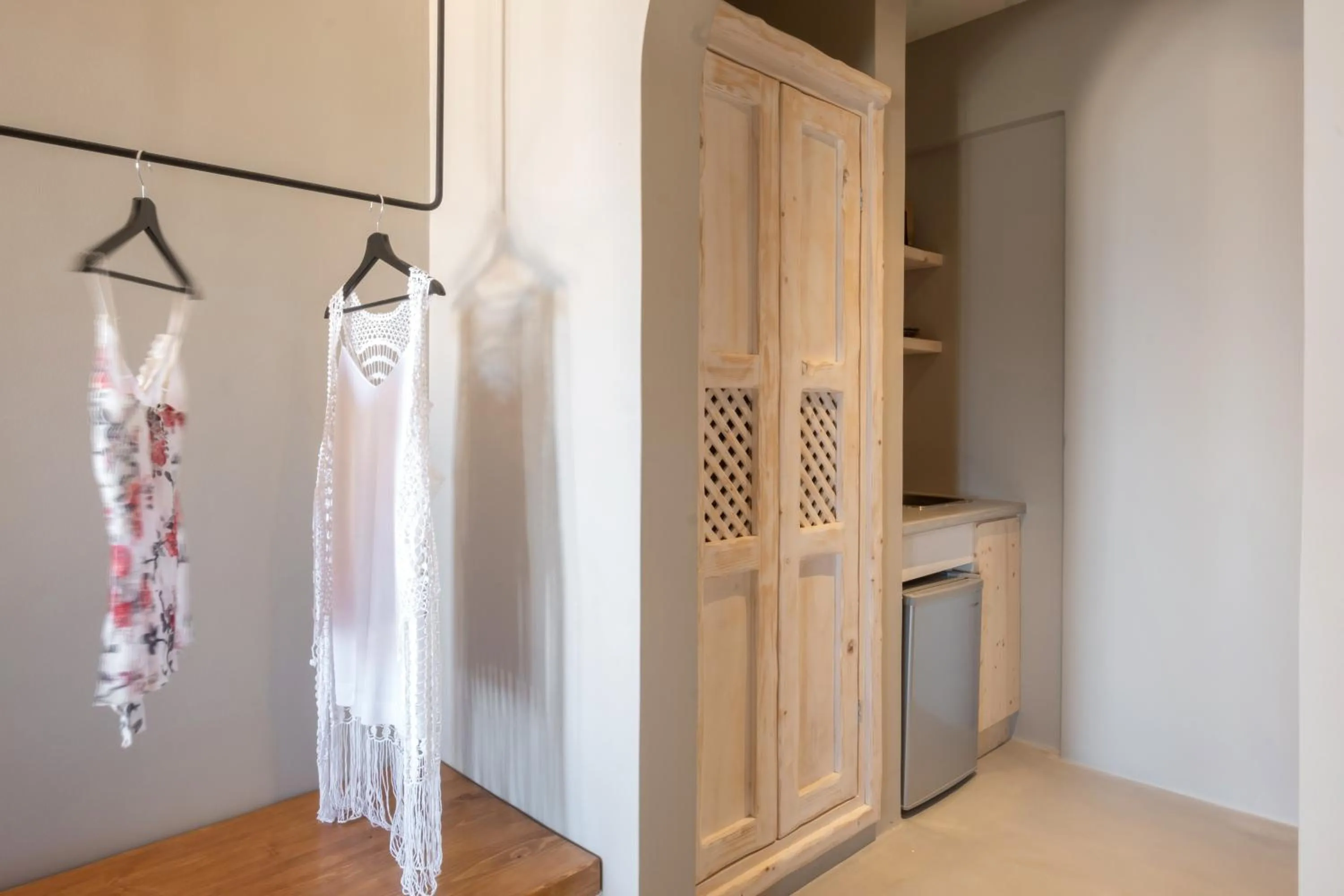 wardrobe in IfestAu.4 Suites