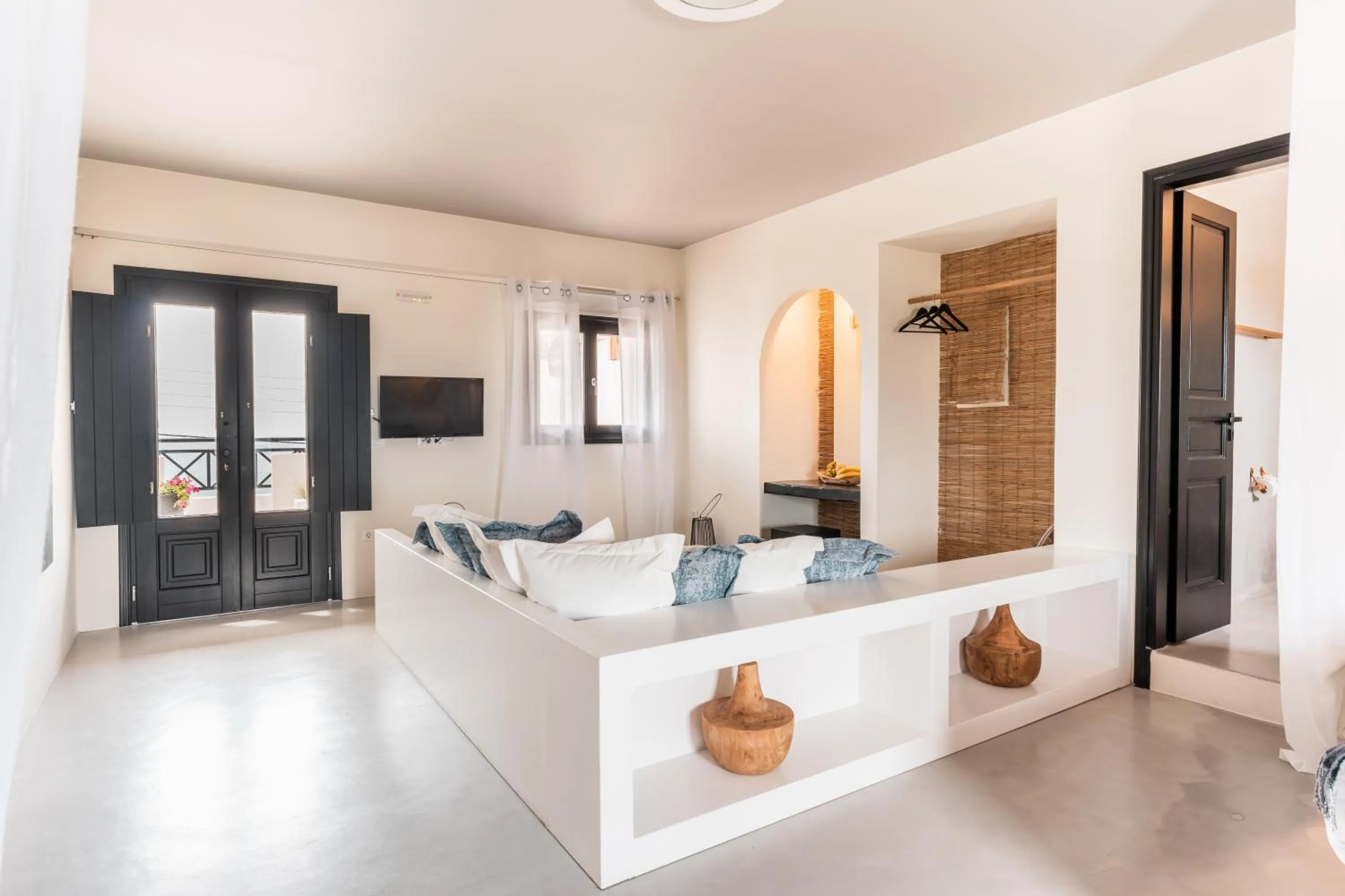 Seating area in IfestAu.4 Suites