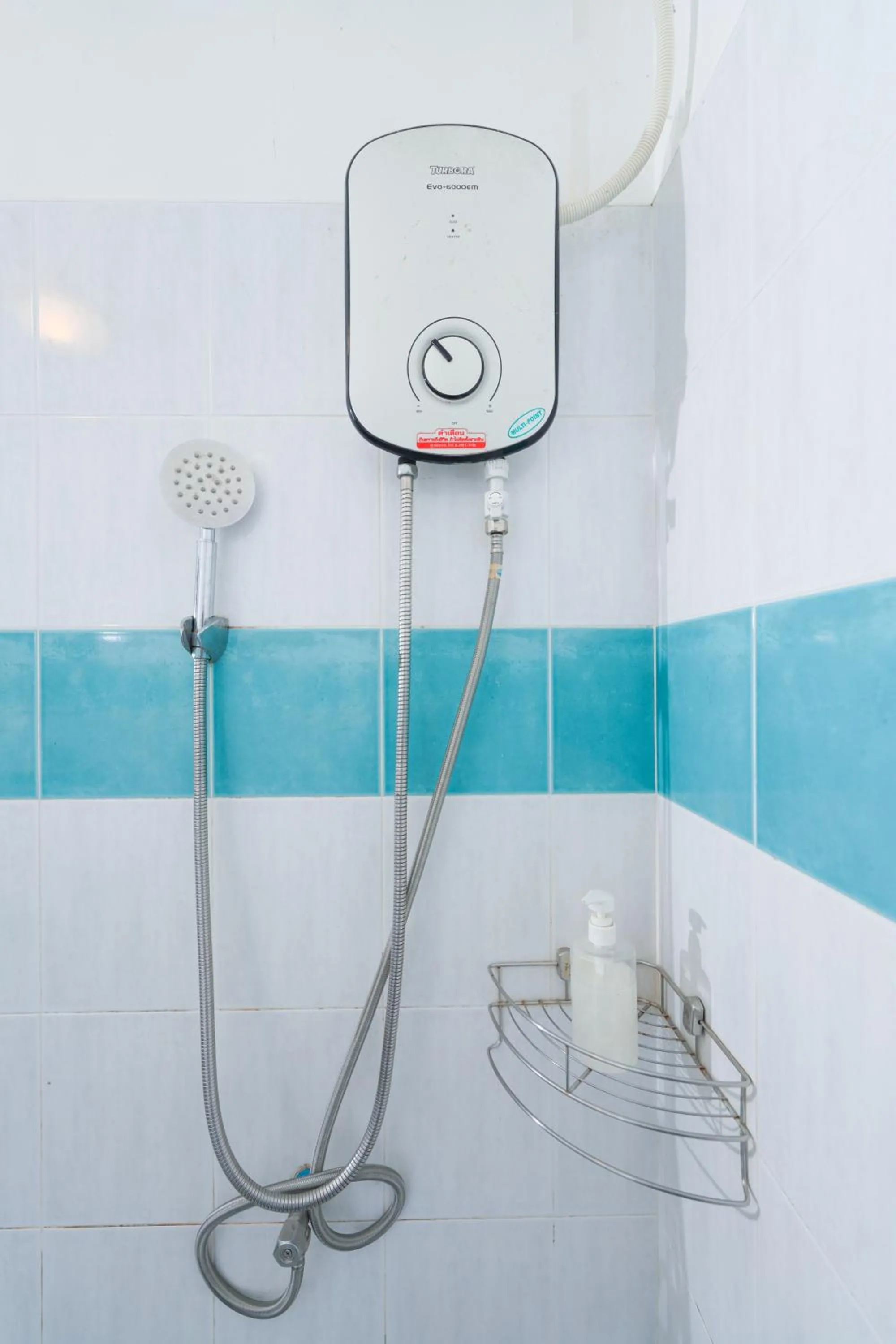 Shower in Baan Kamala Backpacker