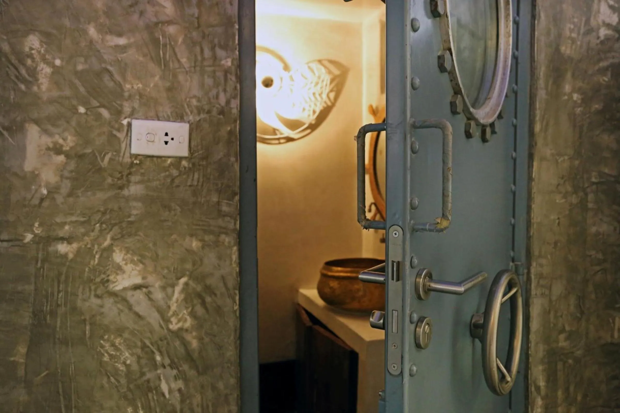 Bathroom in Baan Kamala Backpacker