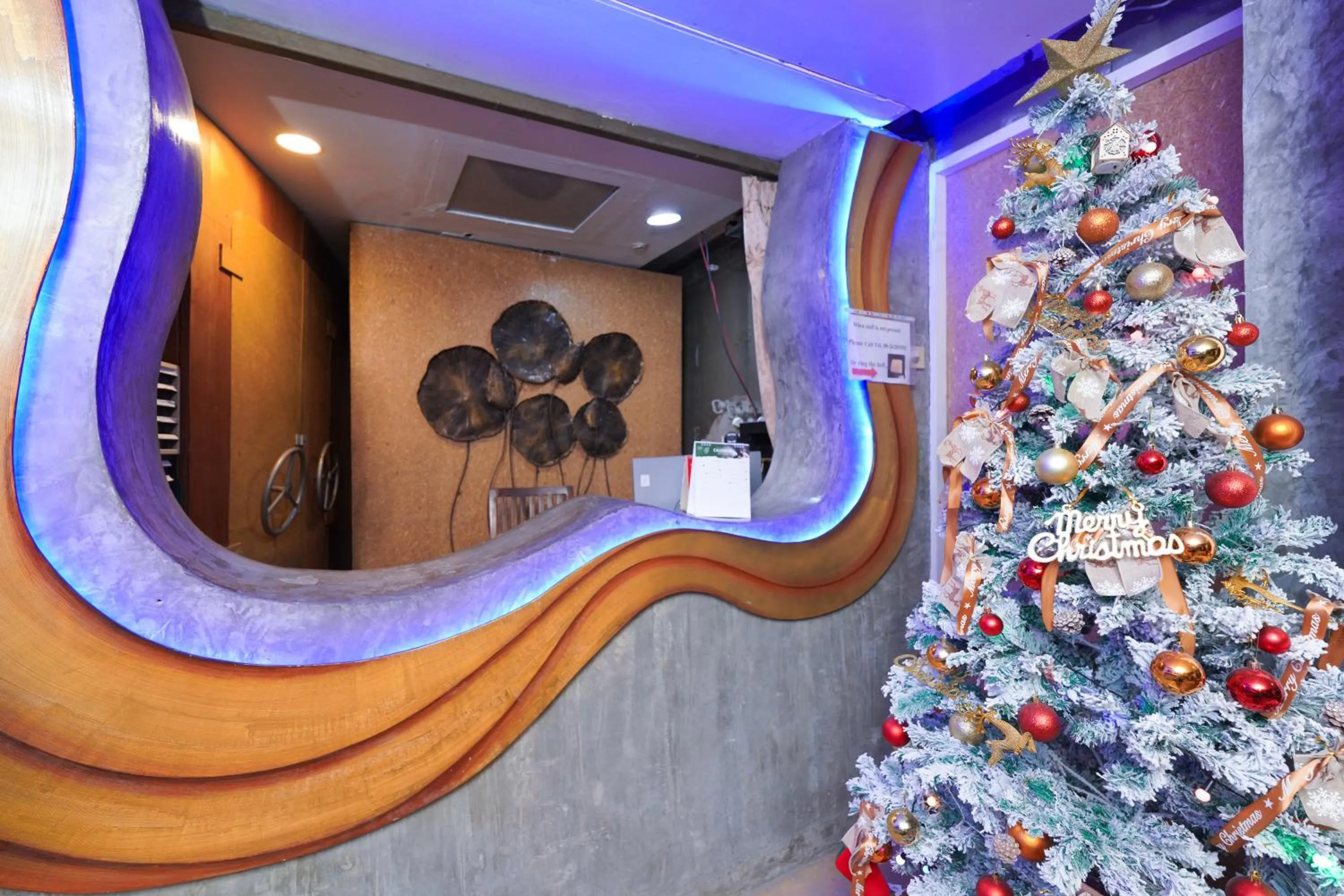 Restaurant/places to eat in Baan Kamala Backpacker