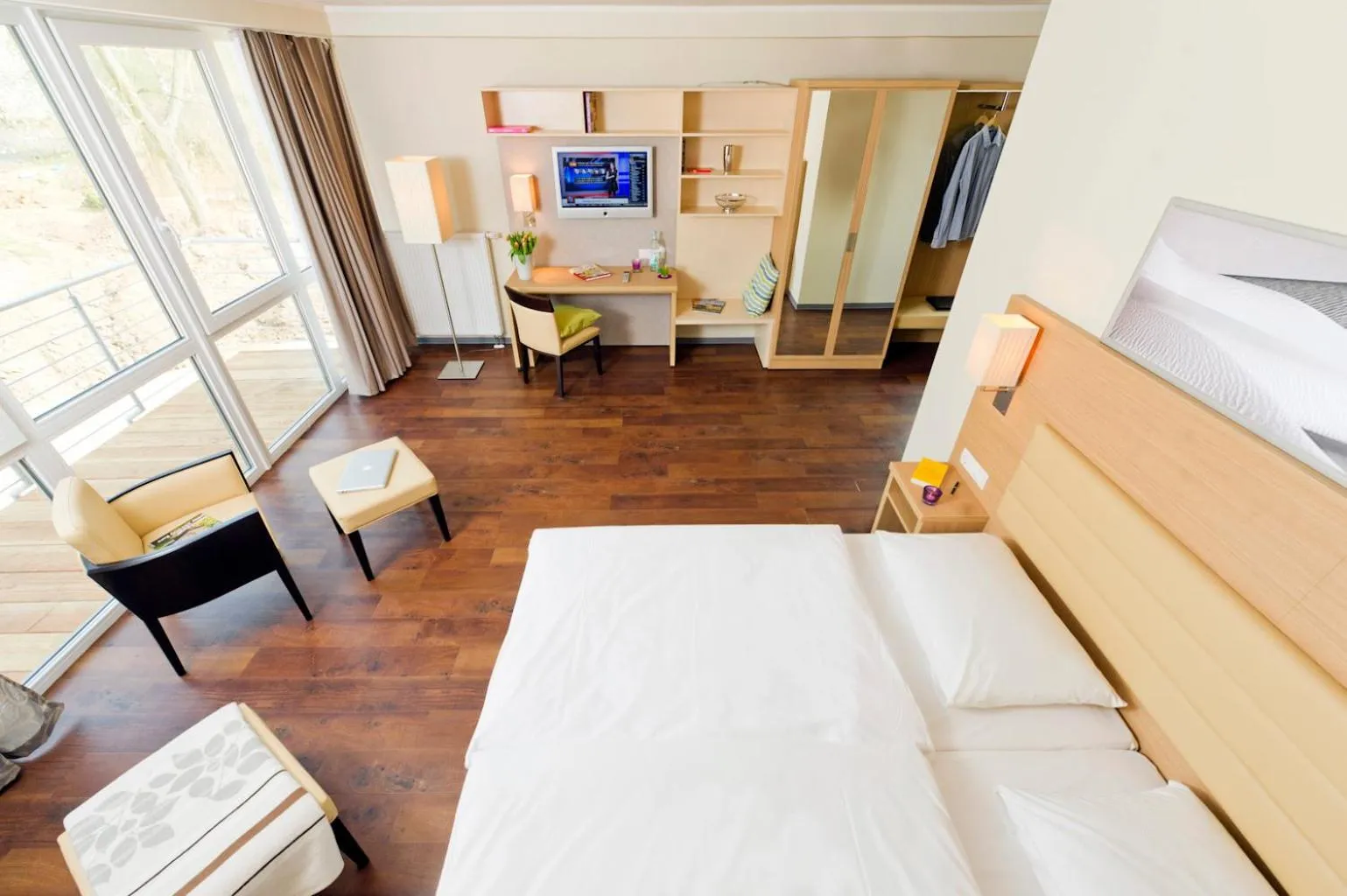 Photo of the whole room, Bed in Bonnox Boardinghouse & Hotel