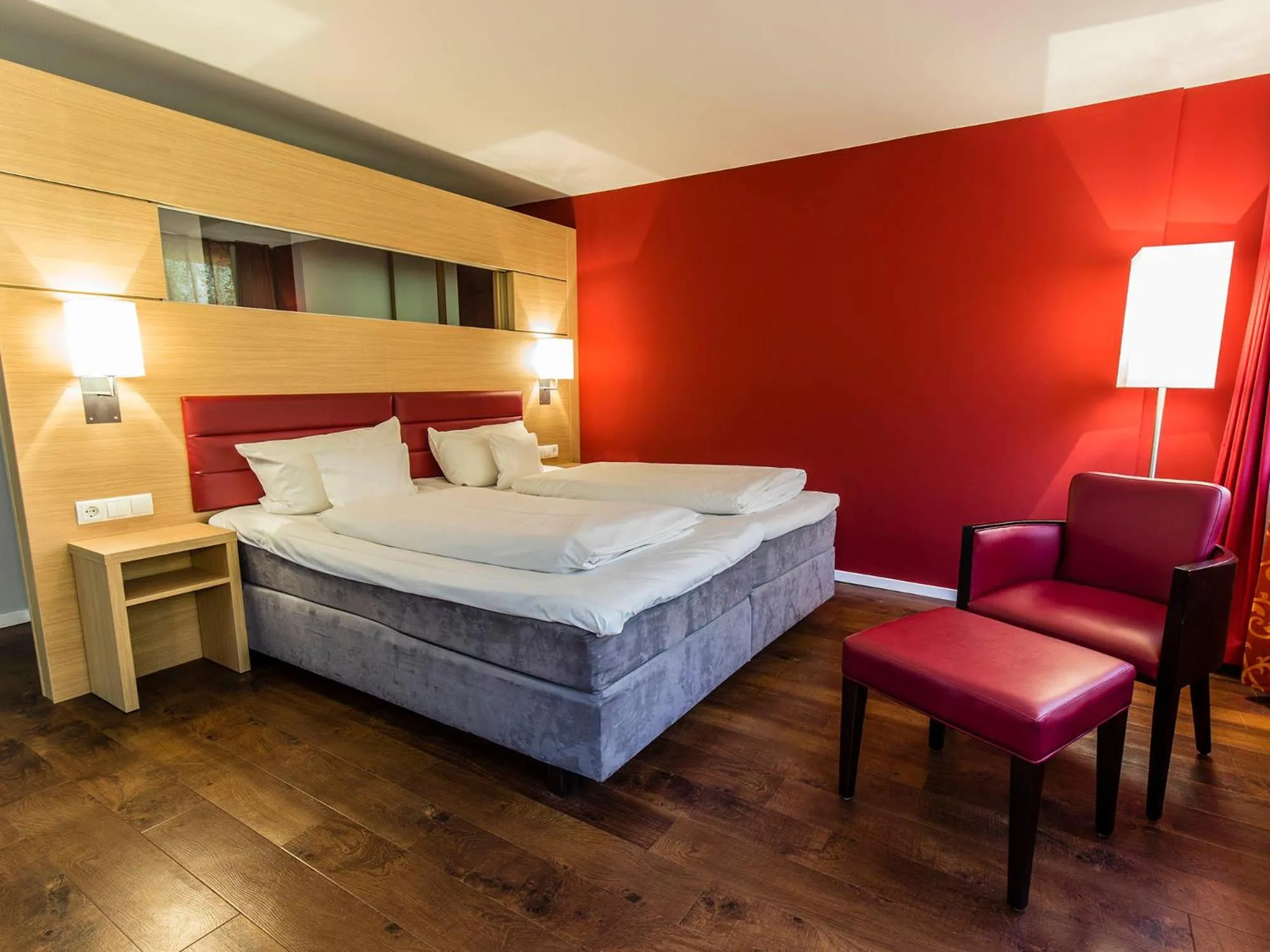 Photo of the whole room, Bed in Bonnox Boardinghouse & Hotel