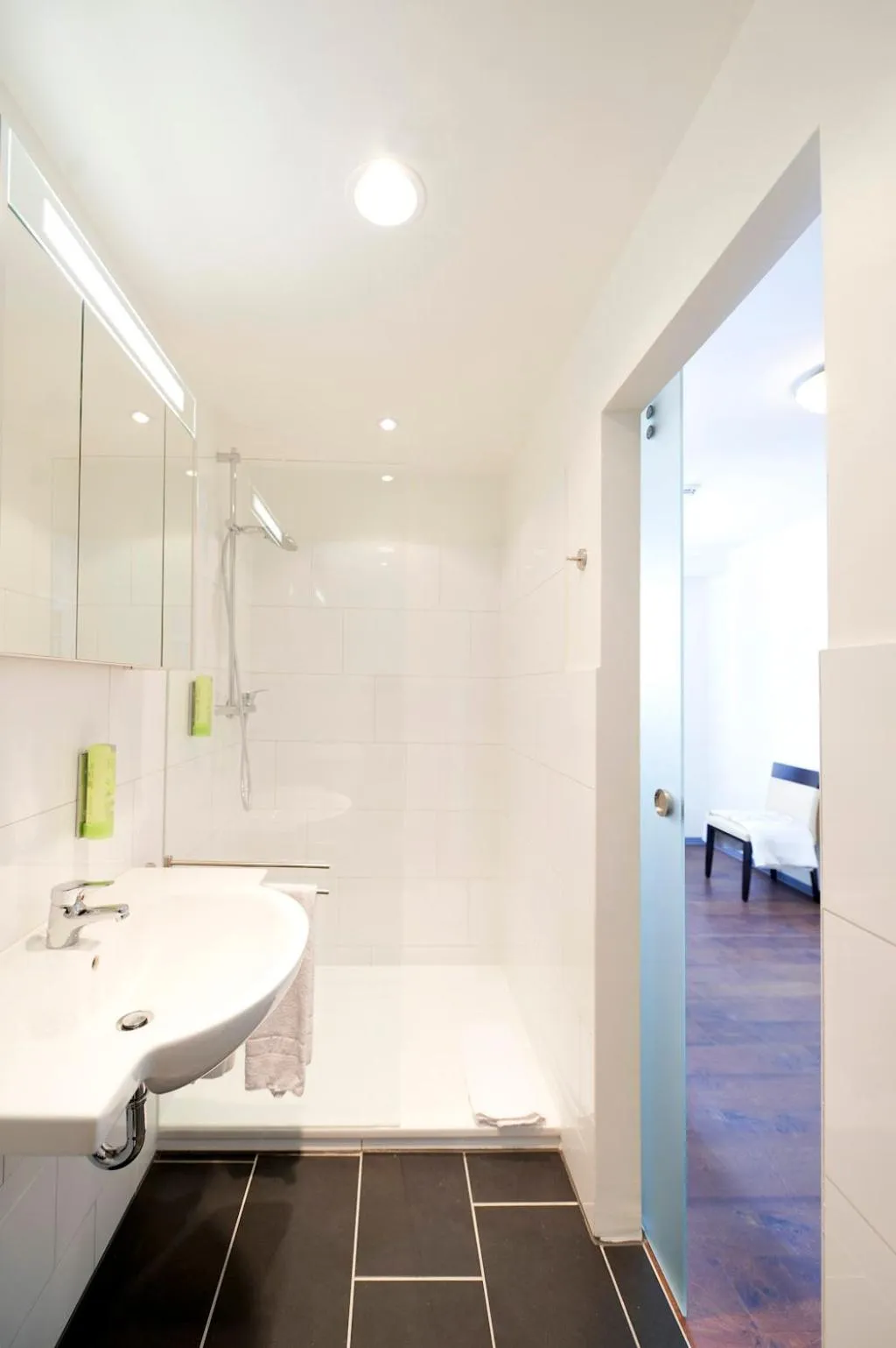 Bathroom in Bonnox Boardinghouse & Hotel