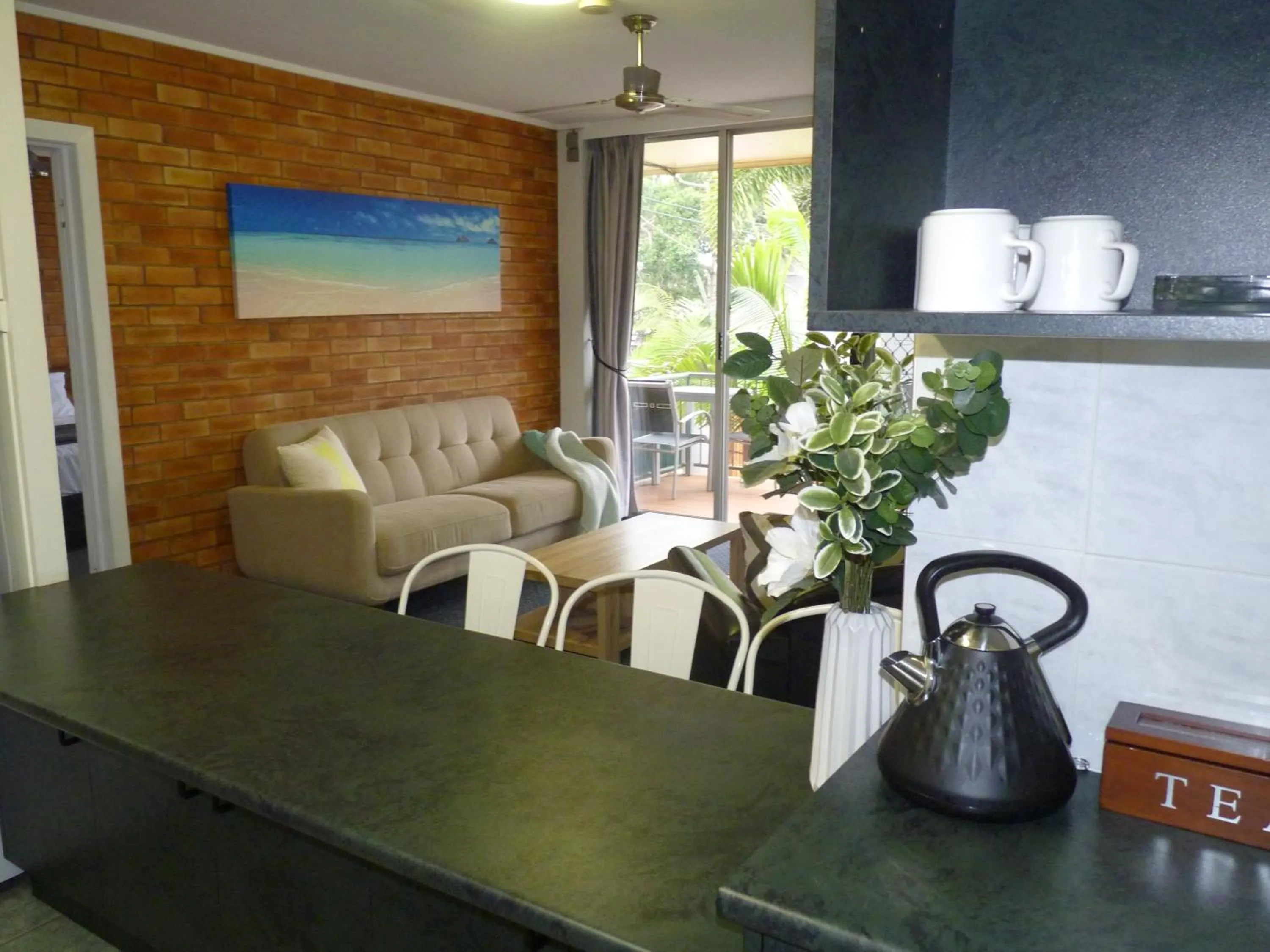 Living room in Sunseeker Motel