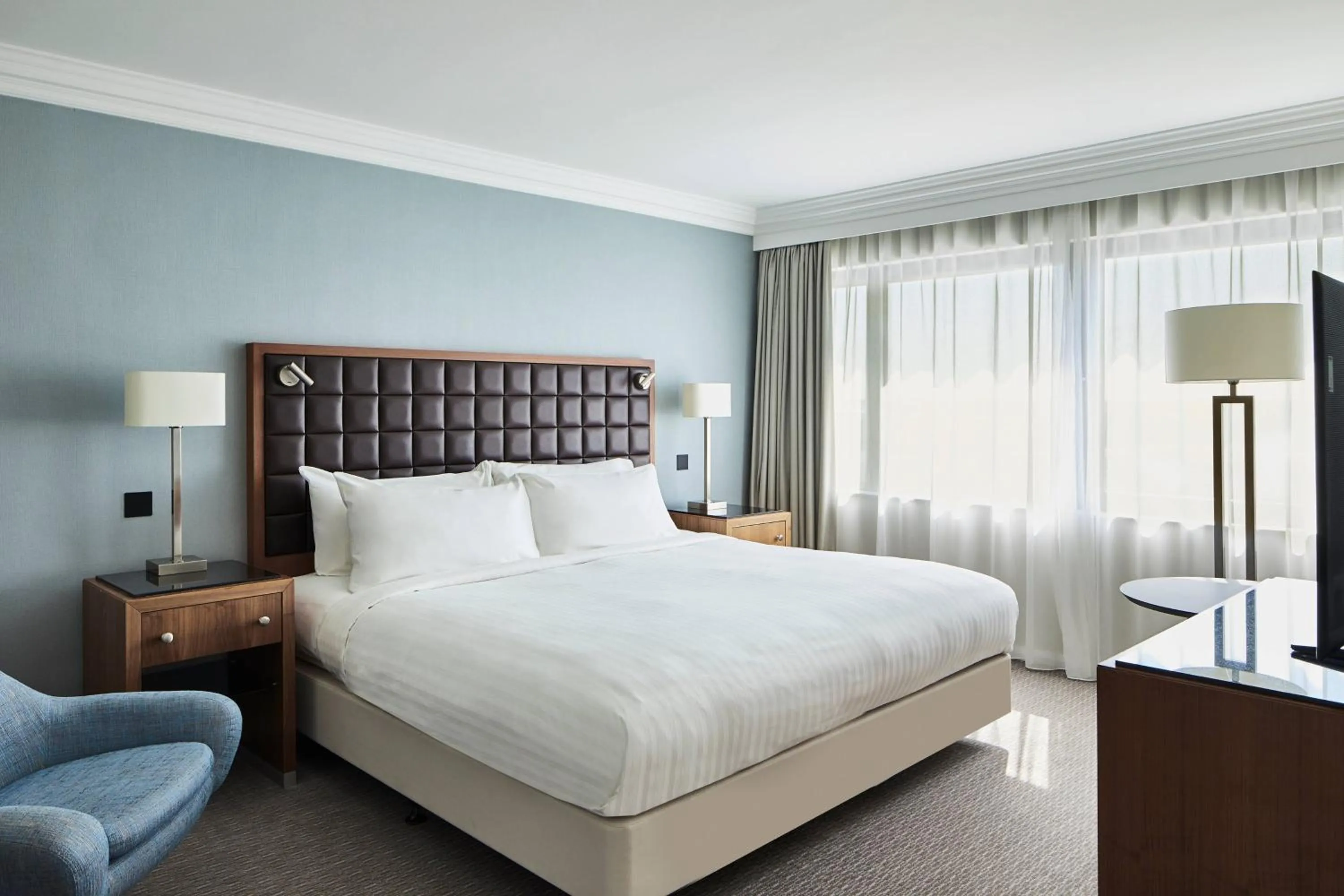 Bedroom, Bed in Portsmouth Marriott Hotel