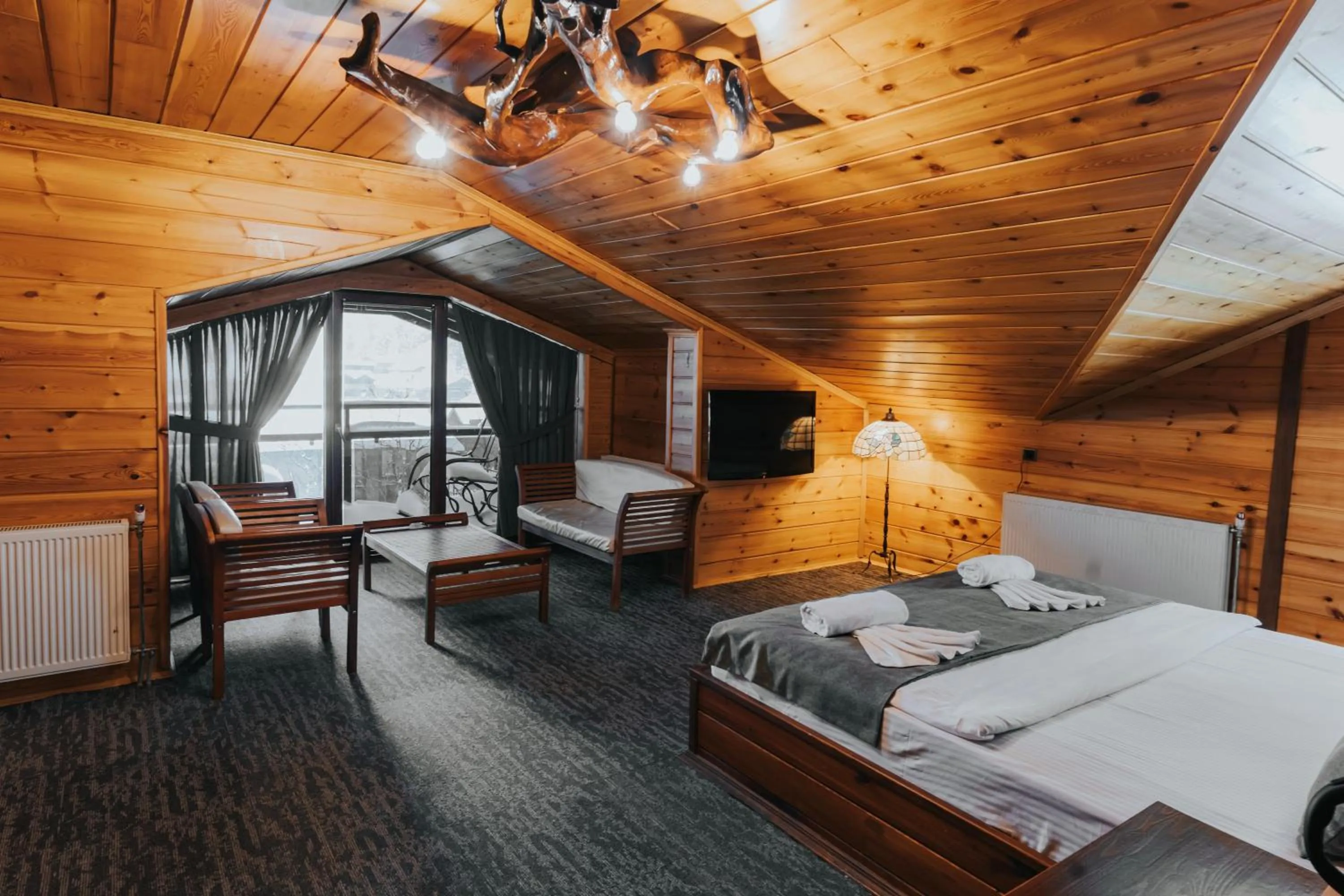 Bed in Inan Kardesler Hotel