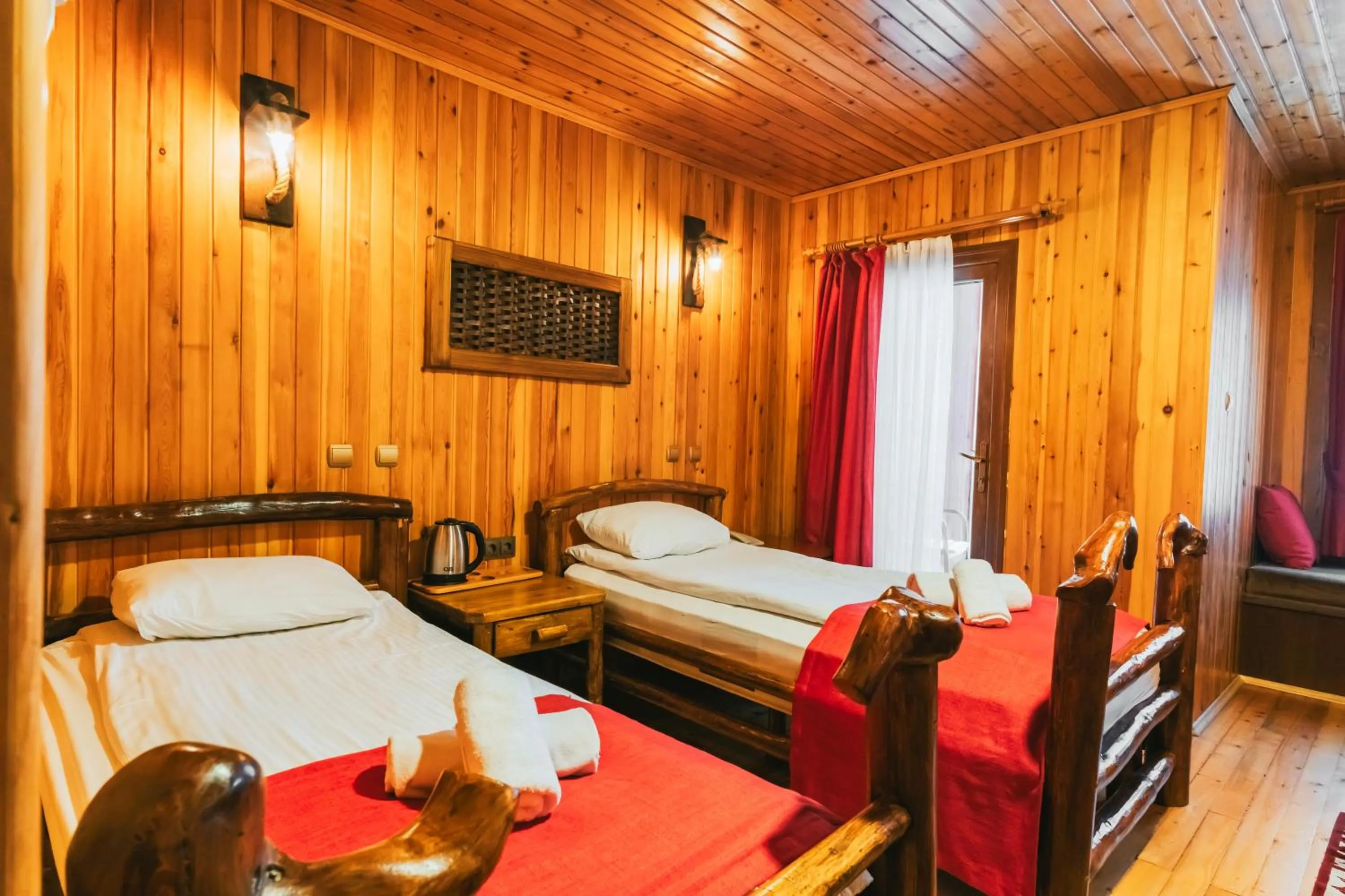 Bed in Inan Kardesler Hotel