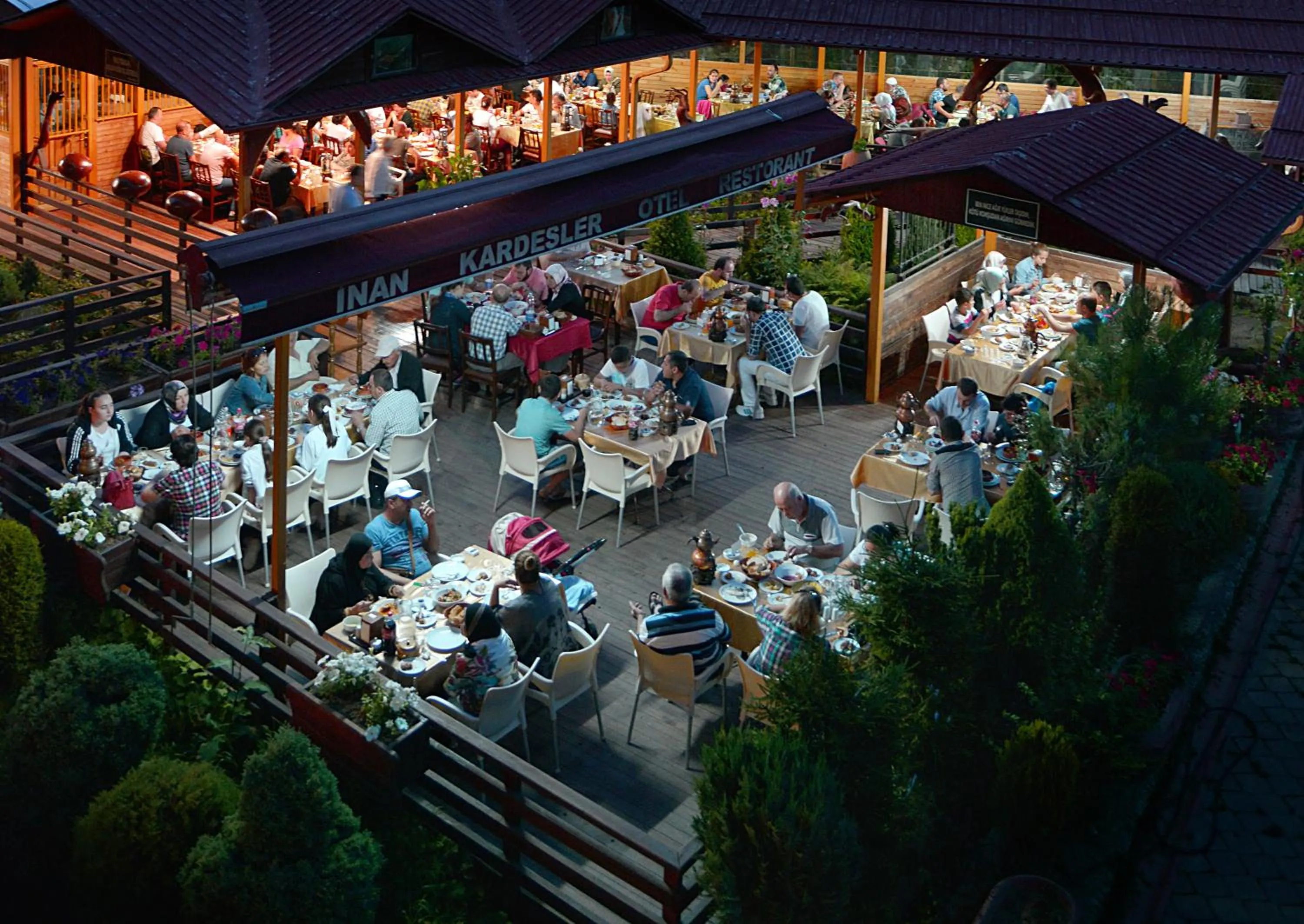 Garden in Inan Kardesler Hotel