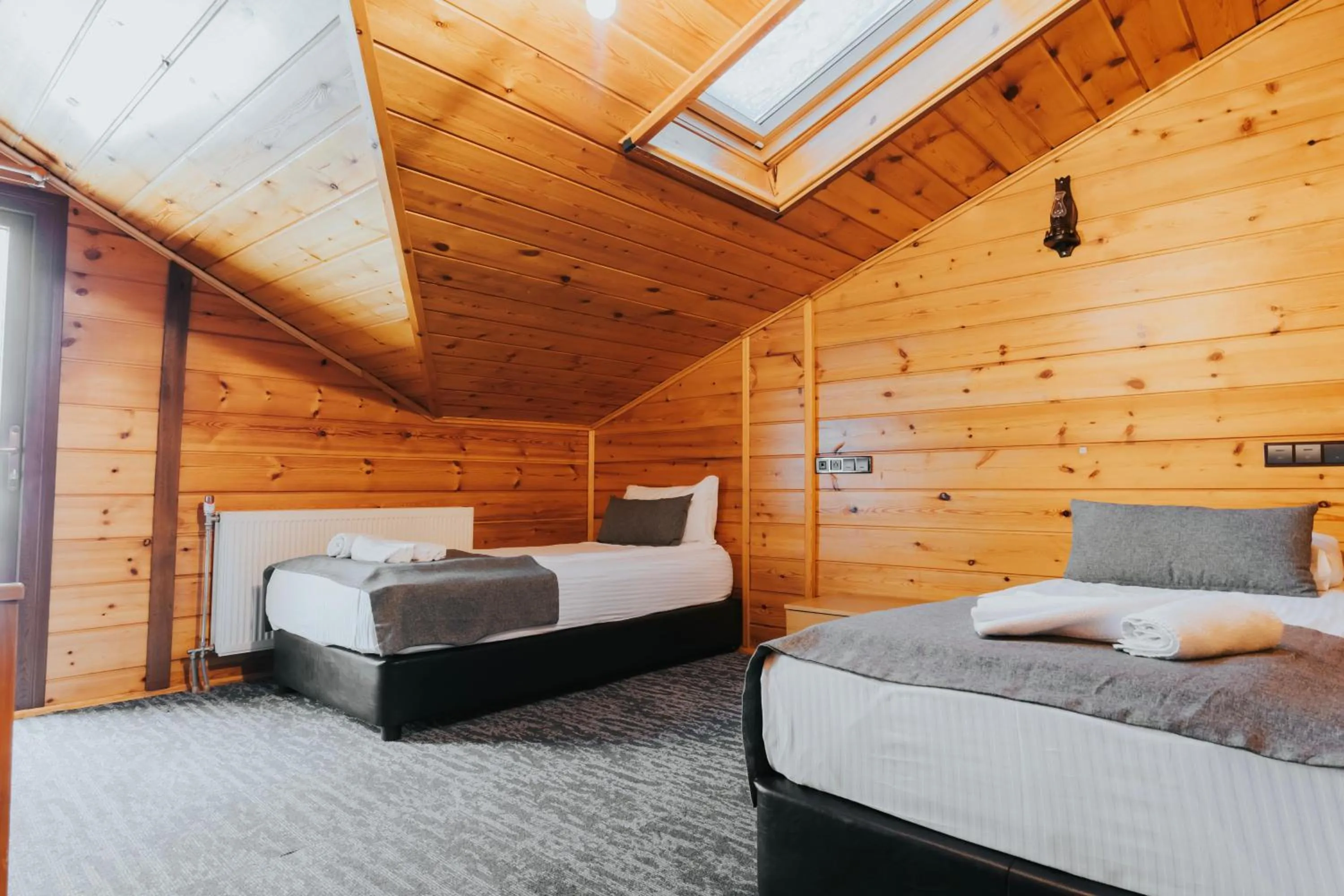 Bed in Inan Kardesler Hotel