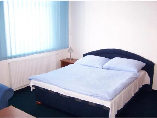 Double or Twin Room with Shower - single occupancy in Hotel U Jelena
