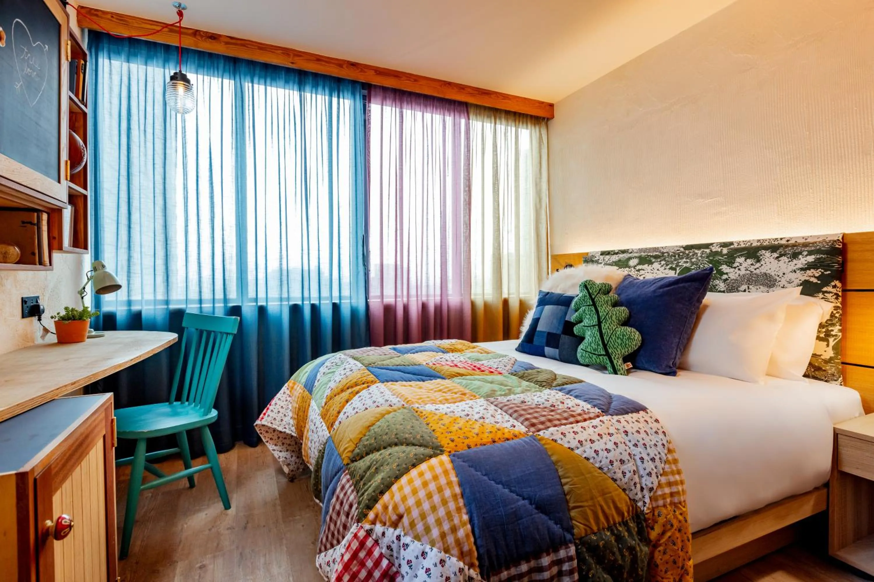 Bed in Treehouse Hotel Manchester