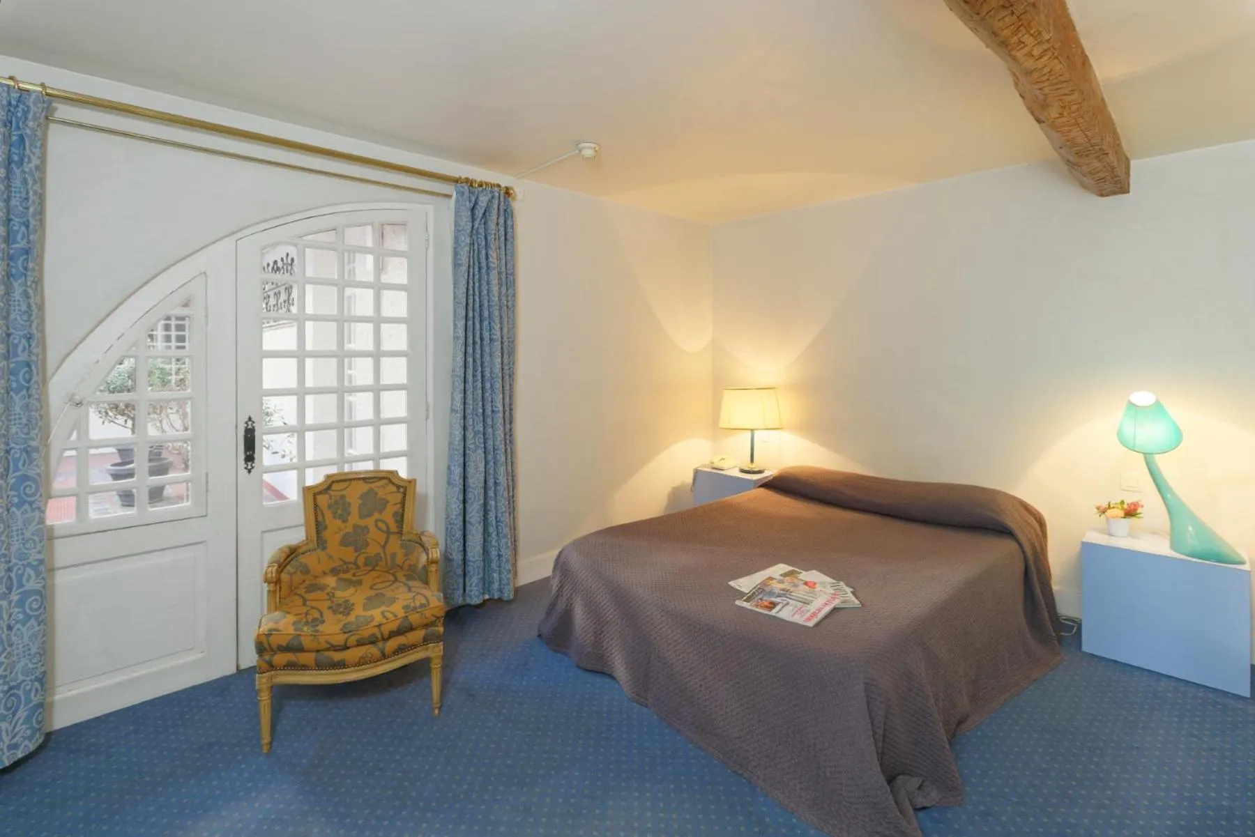 Photo of the whole room, Bed in Hostel20 Toulouse Wilson