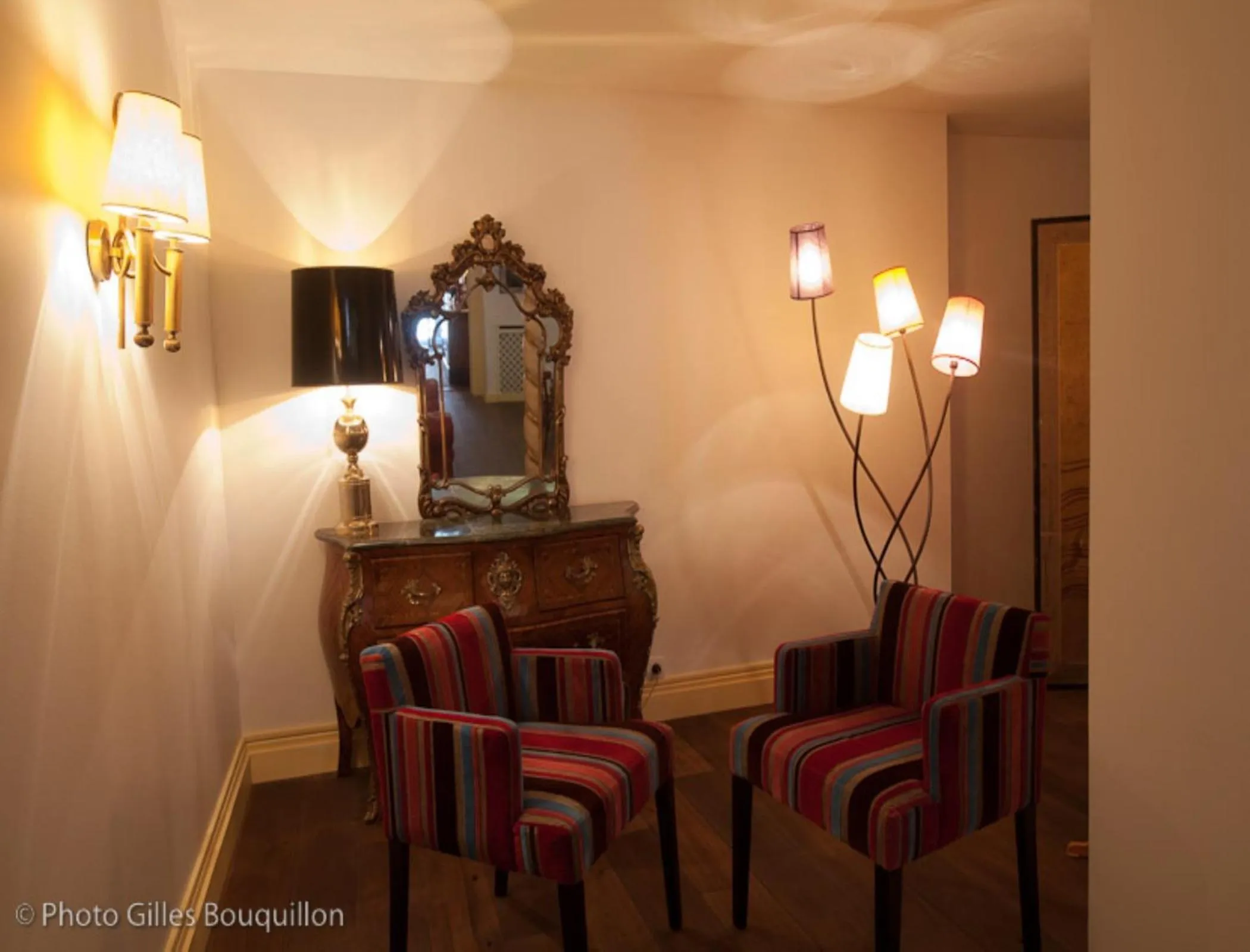 Seating area in Hostel20 Toulouse Wilson