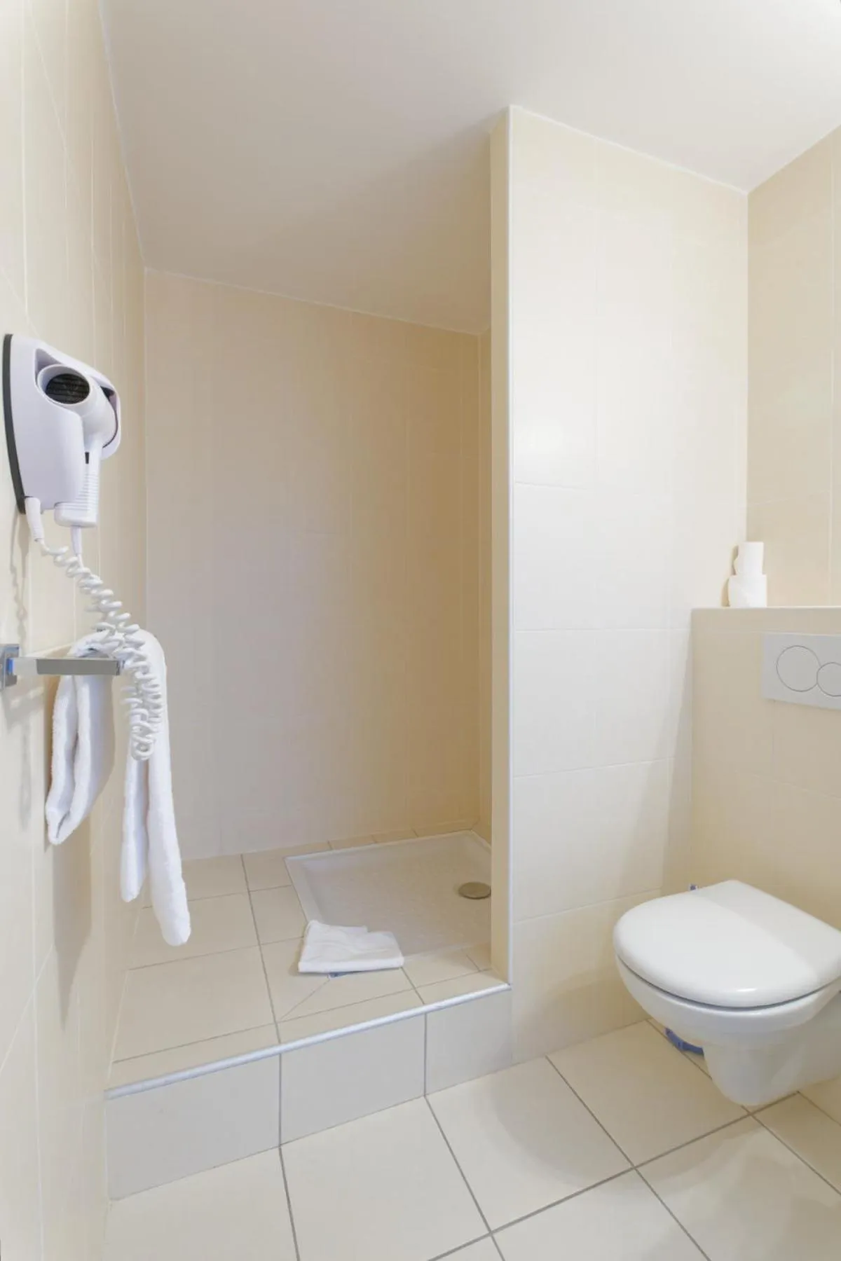 Bathroom in Hostel20 Toulouse Wilson