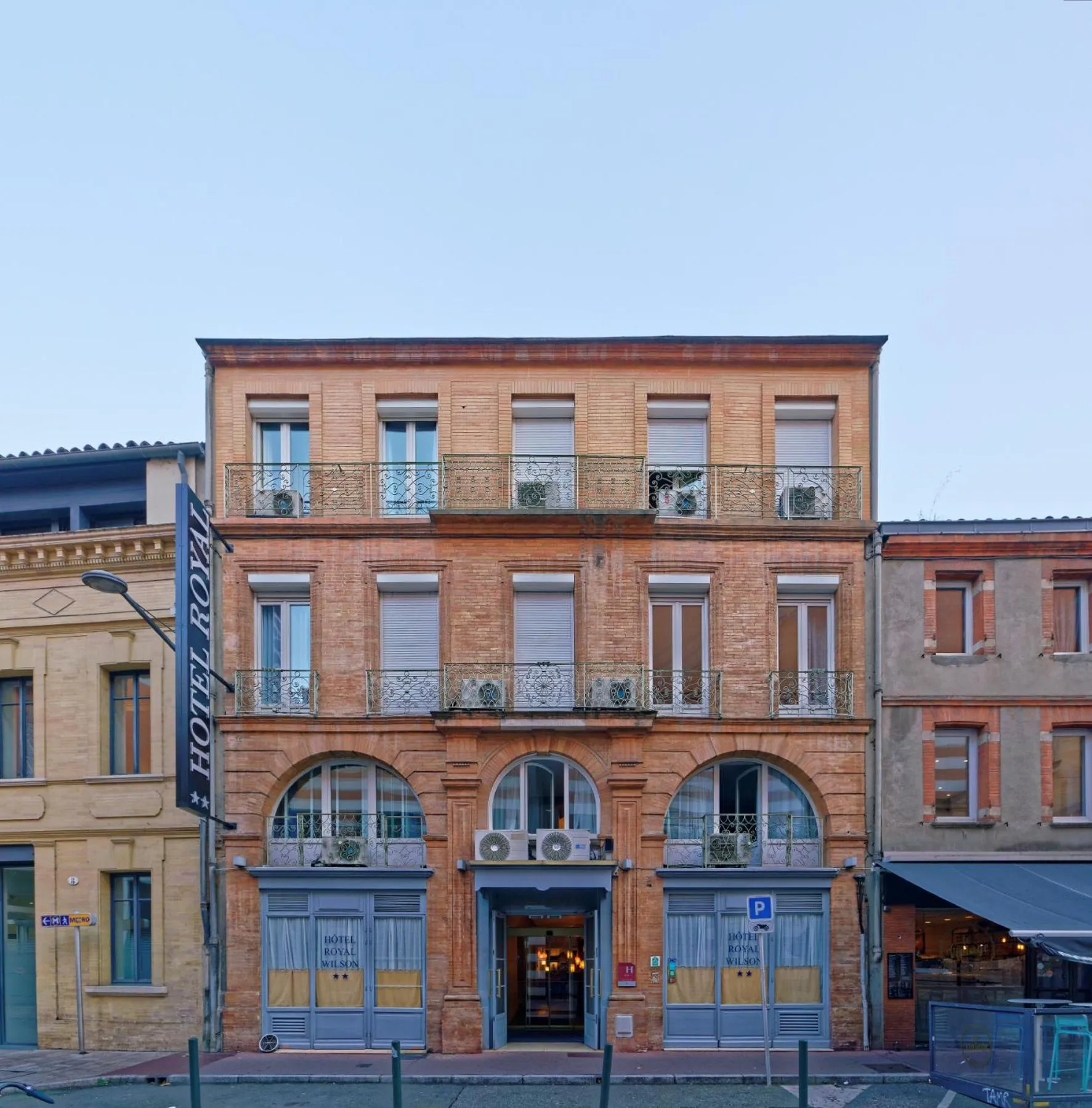 Facade/entrance in Hostel20 Toulouse Wilson