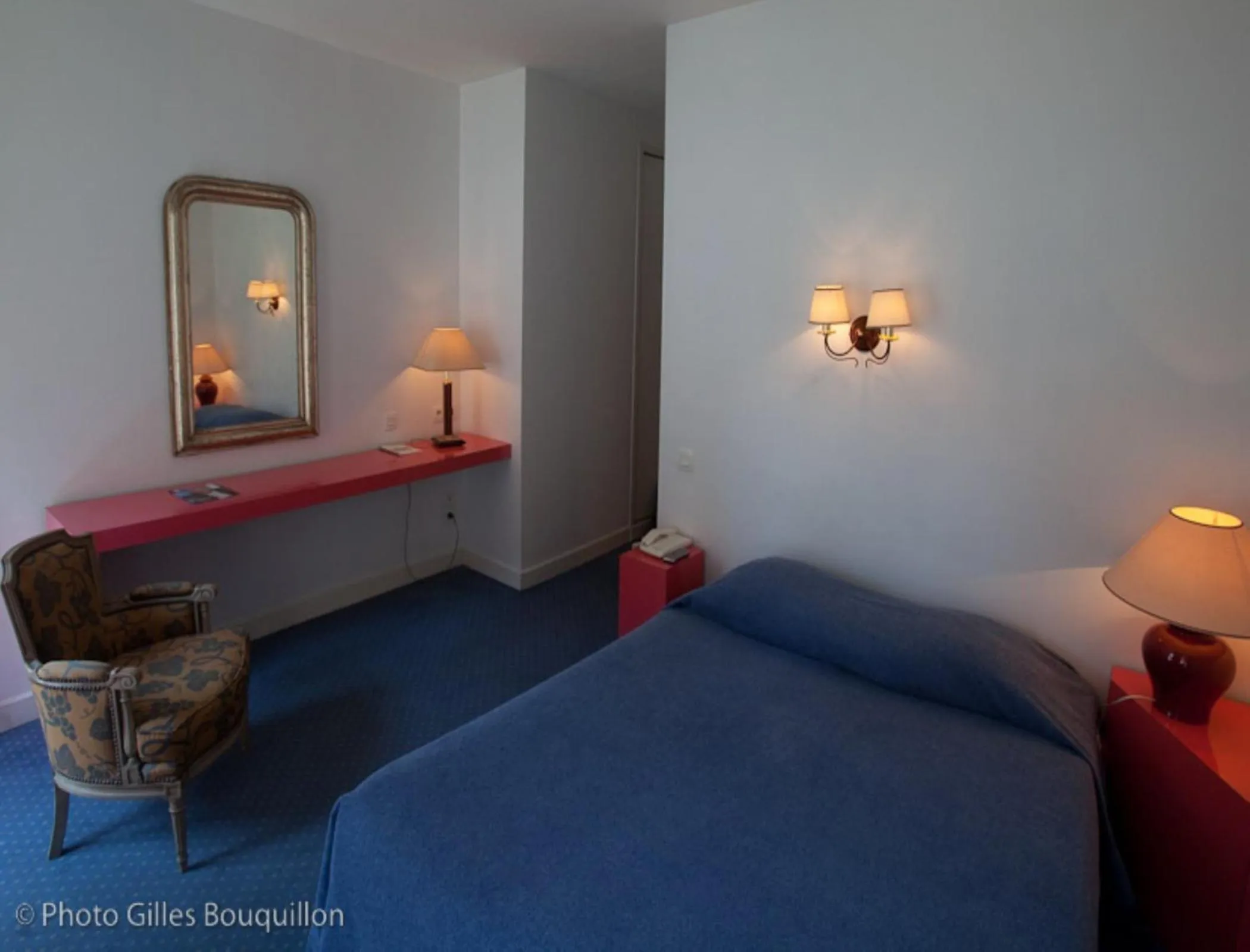 Photo of the whole room, Bed in Hostel20 Toulouse Wilson