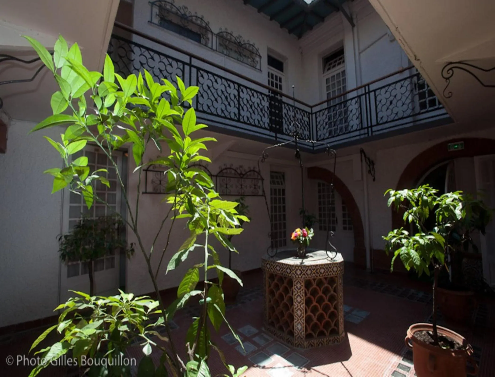 Property building in Hostel20 Toulouse Wilson