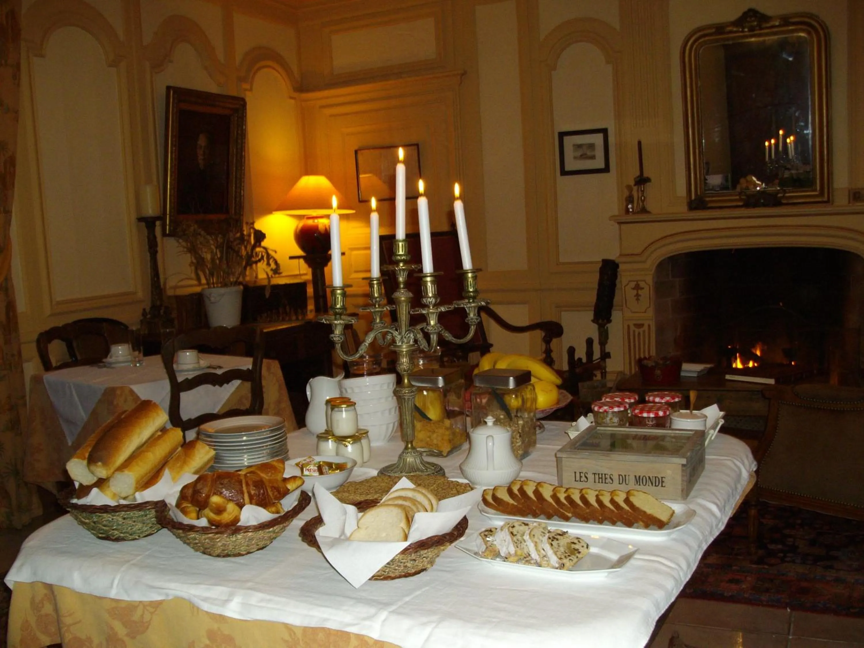 Restaurant/places to eat in Manoir de la Baronnie