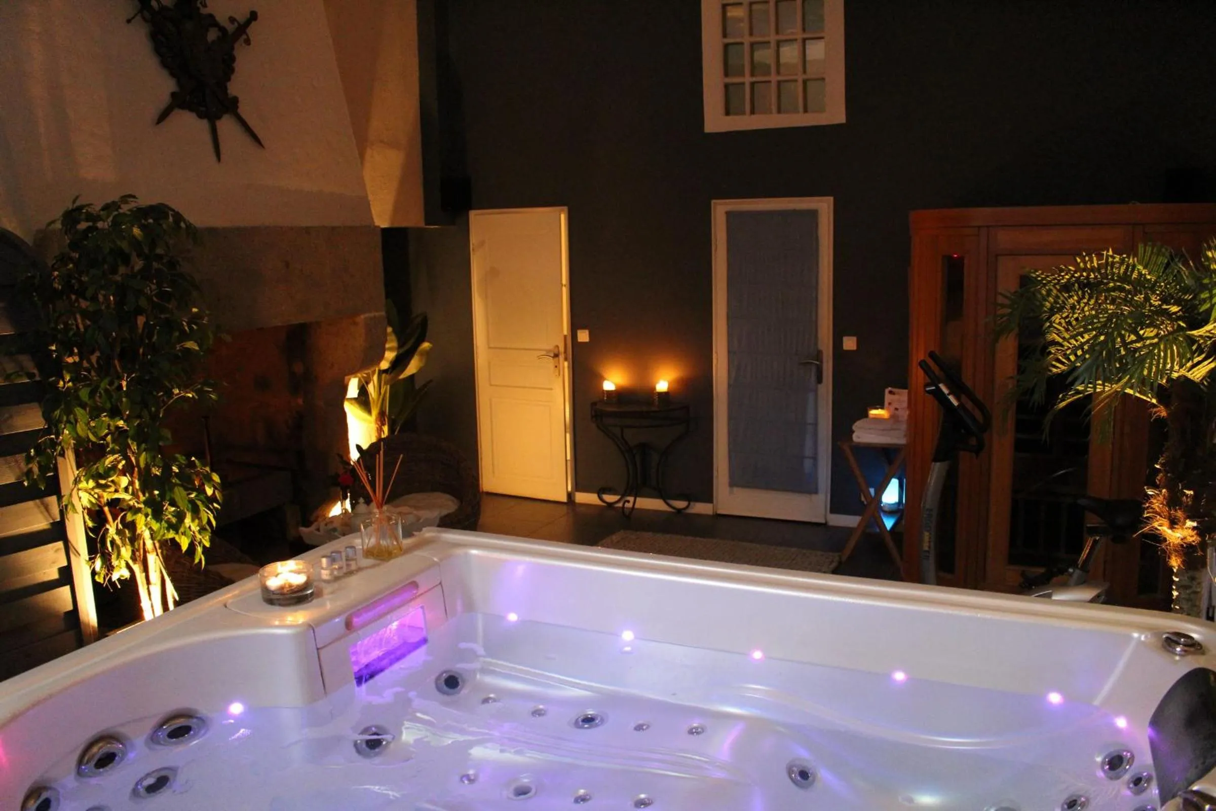 Spa and wellness centre/facilities in Manoir de la Baronnie