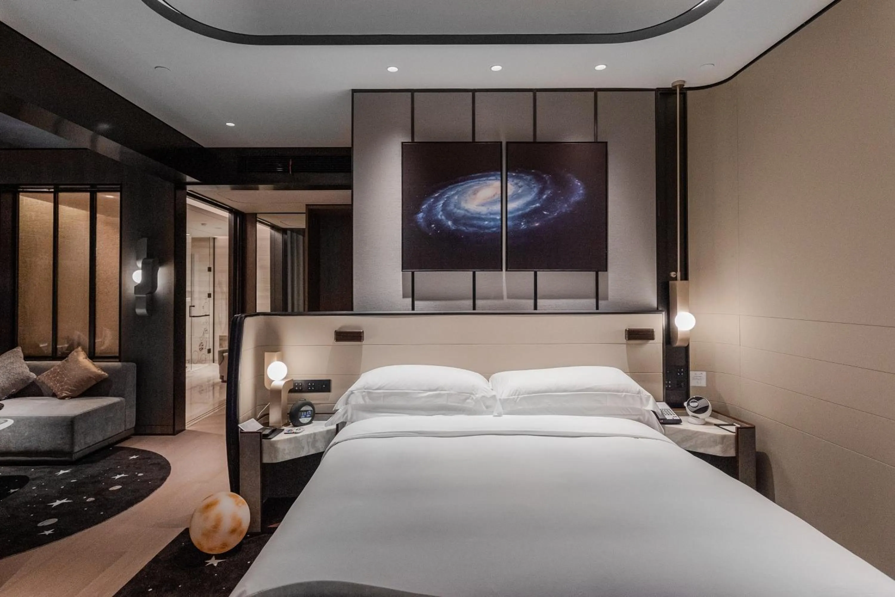 Photo of the whole room, Bed in InterContinental Shanghai Harbour City by IHG