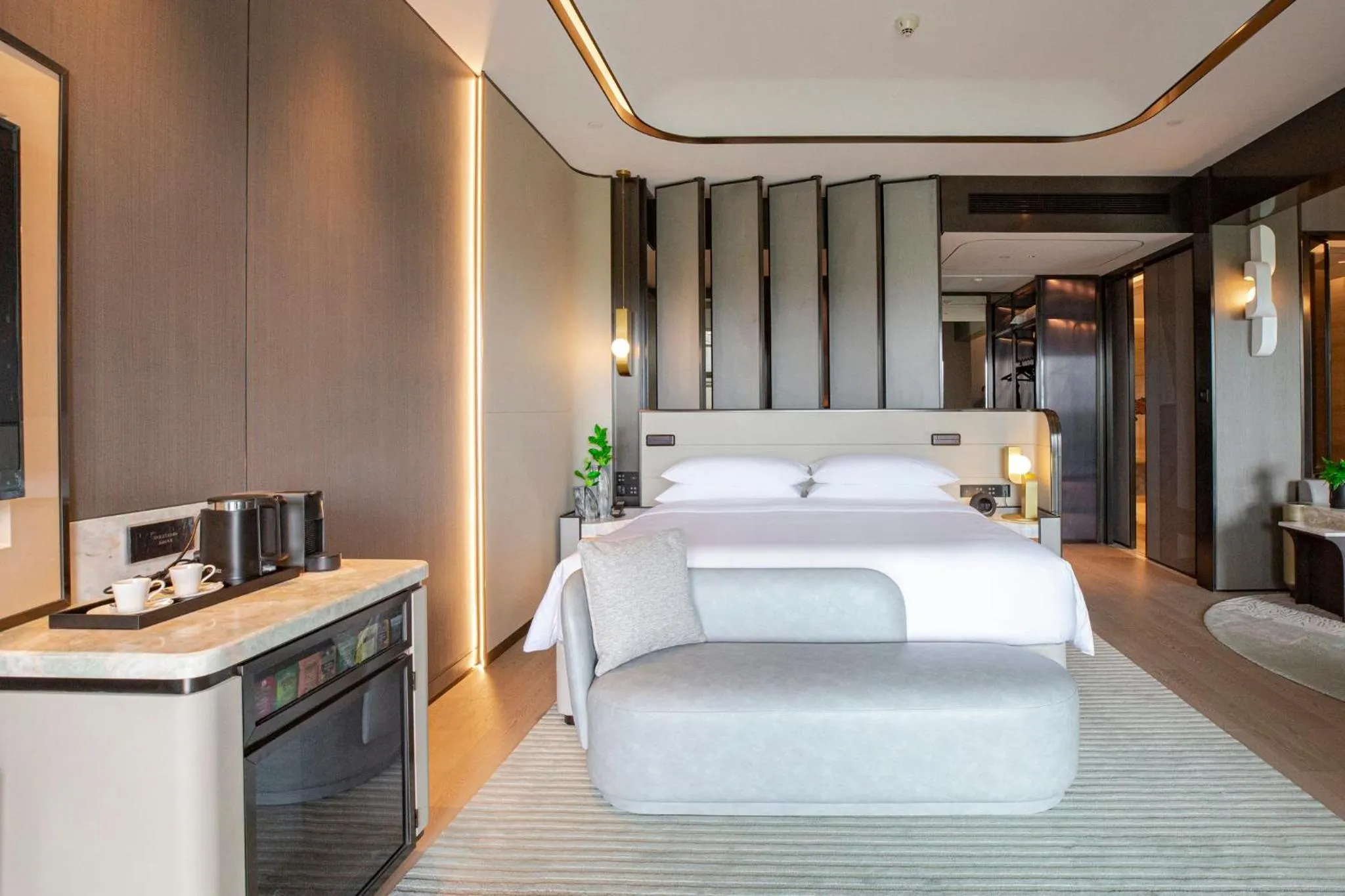 Photo of the whole room, Bed in InterContinental Shanghai Harbour City by IHG