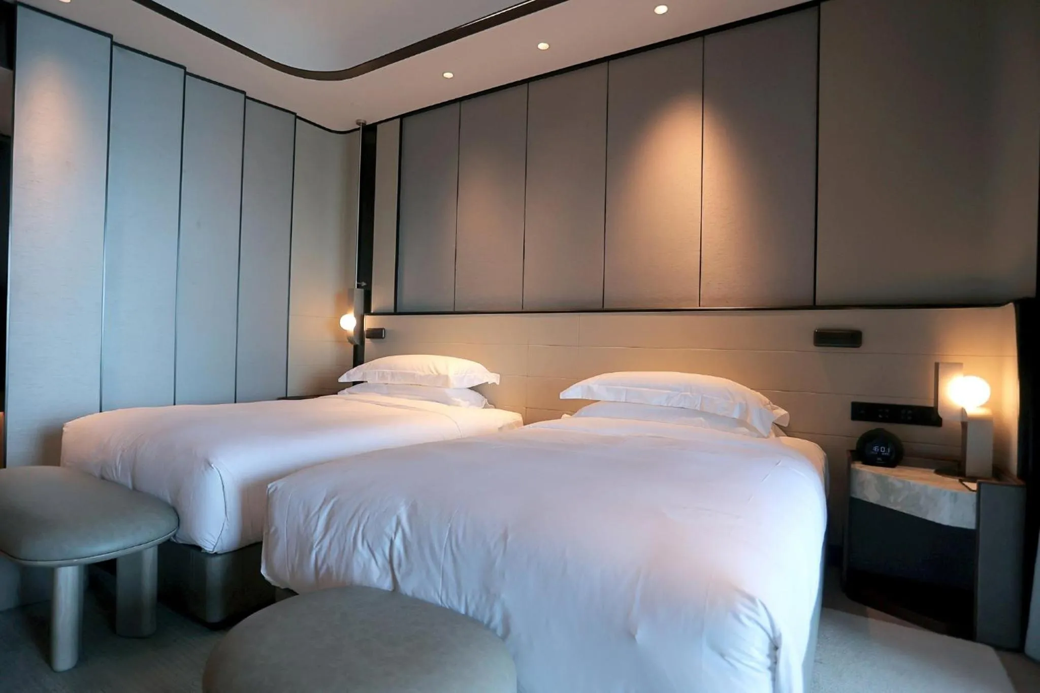 Photo of the whole room, Bed in InterContinental Shanghai Harbour City by IHG