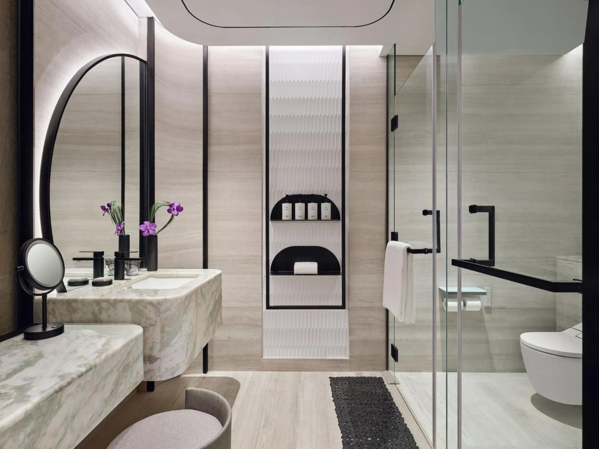 Photo of the whole room in InterContinental Shanghai Harbour City by IHG