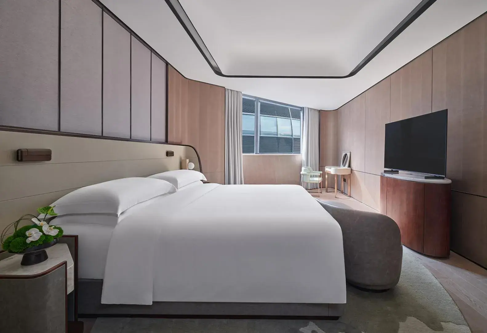 Two-Bedroom Suite with Lake View in InterContinental Shanghai Harbour City by IHG Two-Bedroom Suite with Lake View in InterContinental Shanghai Harbour City by IHG