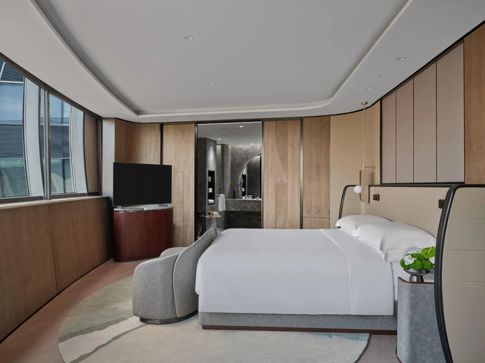 Photo of the whole room, Bed in InterContinental Shanghai Harbour City by IHG