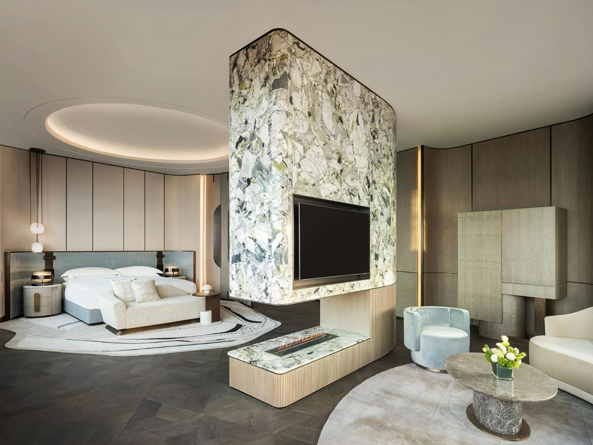 Photo of the whole room, Bed in InterContinental Shanghai Harbour City by IHG