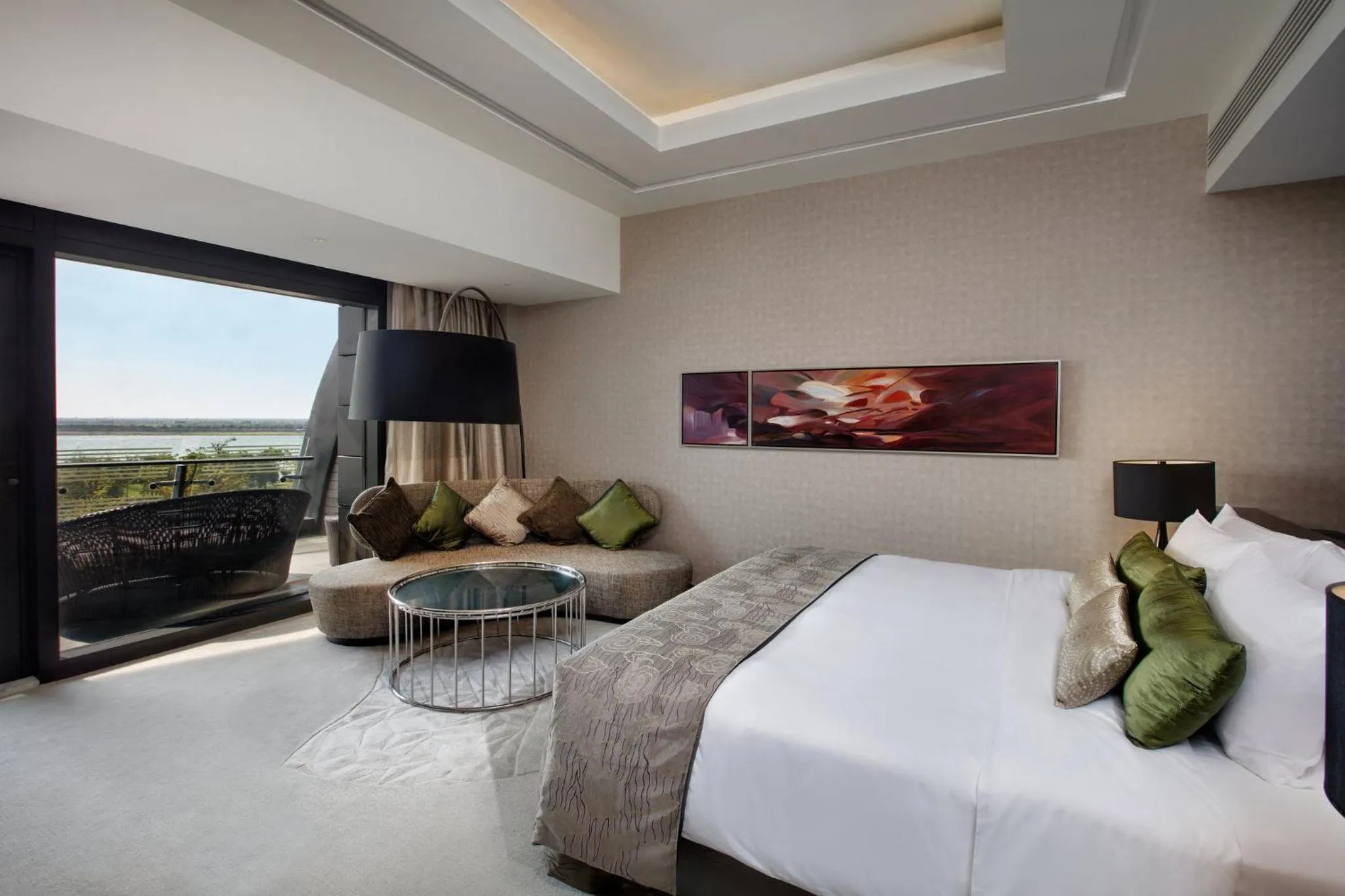 Photo of the whole room, Bed in InterContinental Shanghai Harbour City by IHG