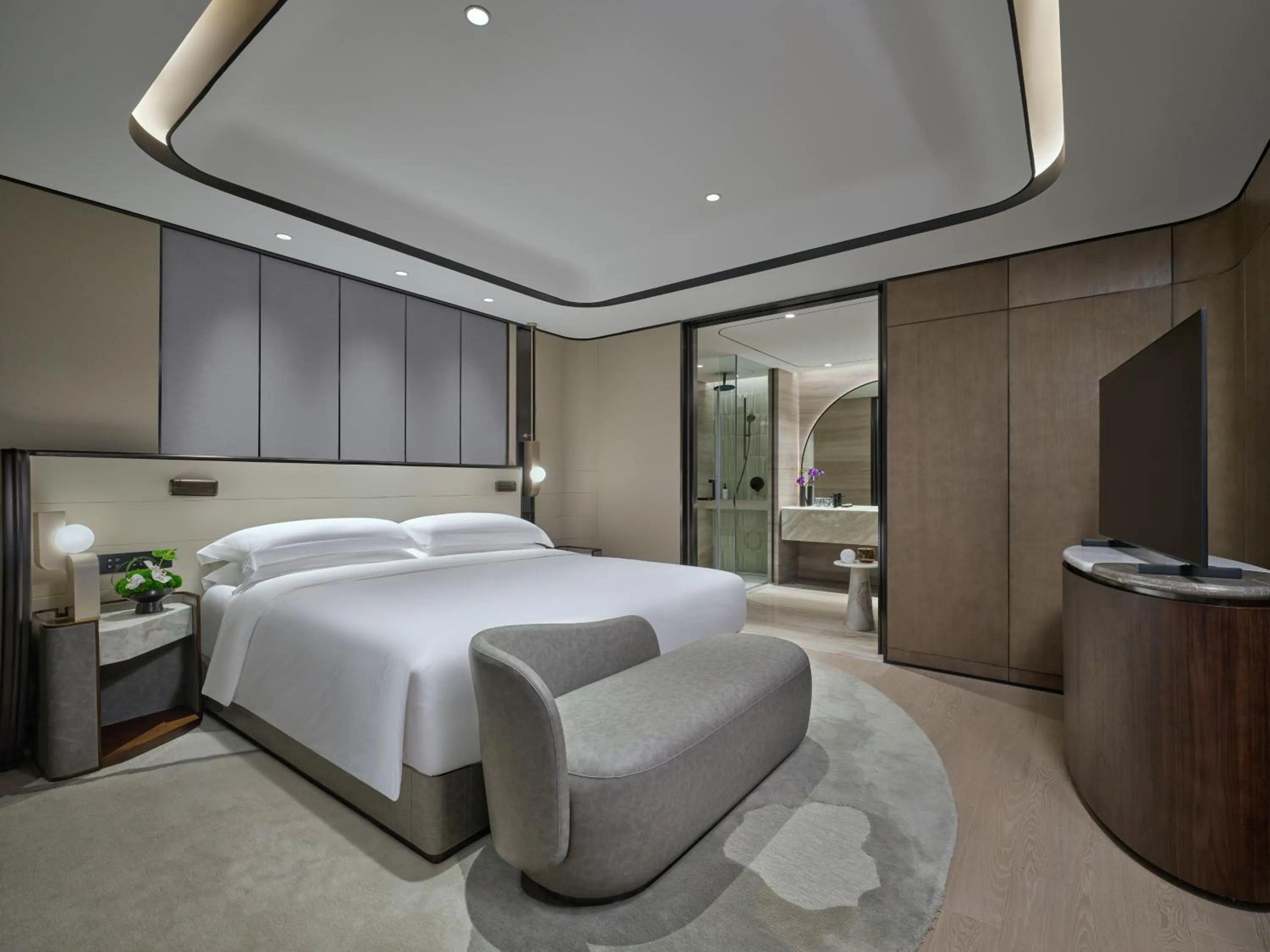Bedroom, Bed in InterContinental Shanghai Harbour City by IHG