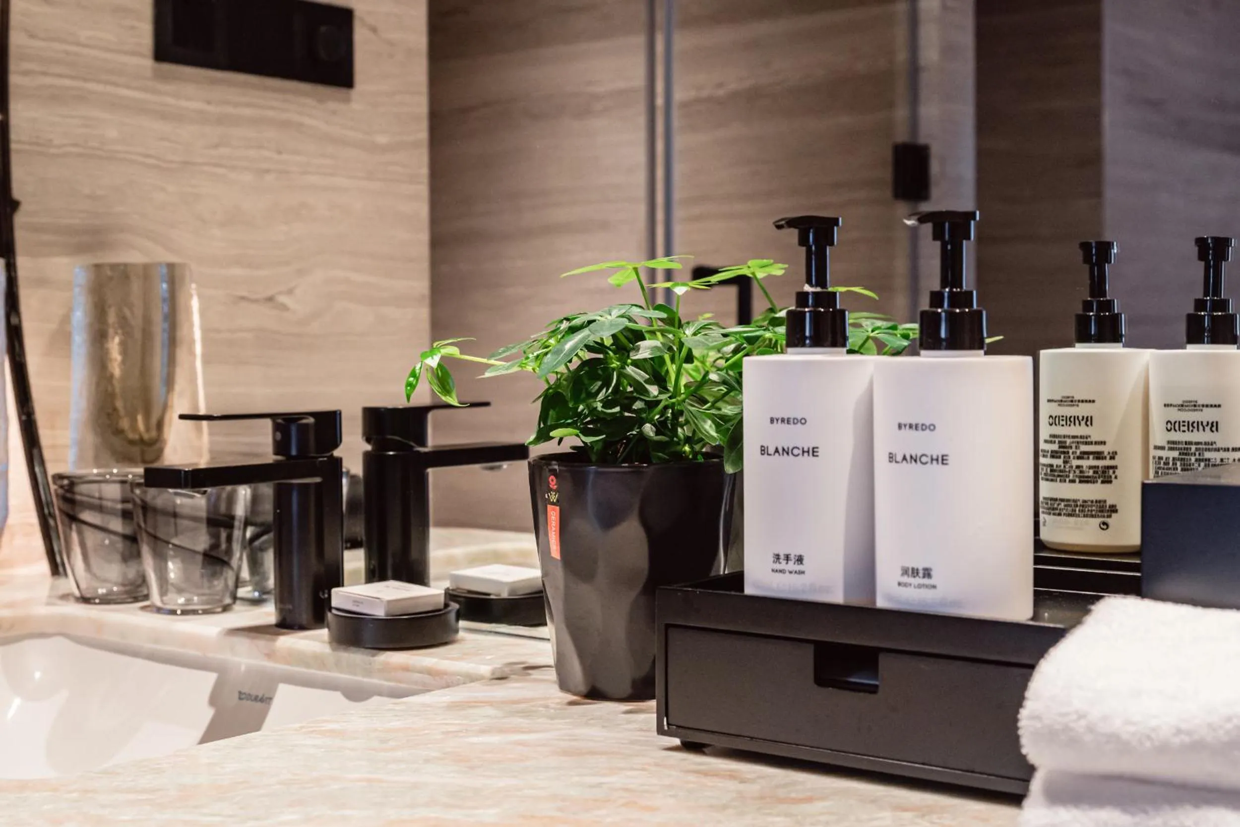 Bathroom in InterContinental Shanghai Harbour City by IHG