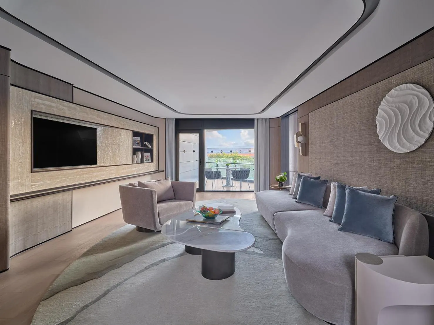 Living room in InterContinental Shanghai Harbour City by IHG