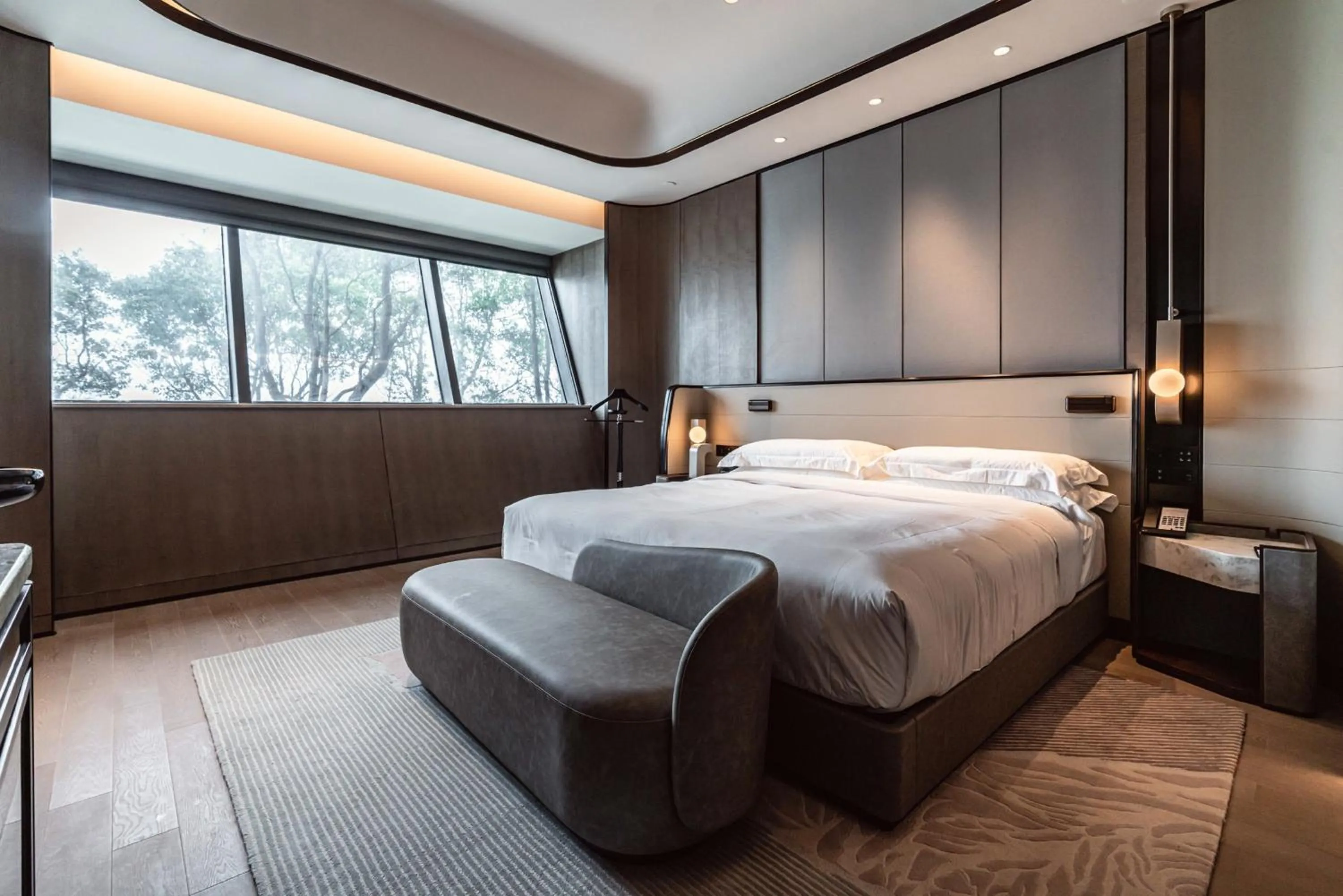 Photo of the whole room, Bed in InterContinental Shanghai Harbour City by IHG